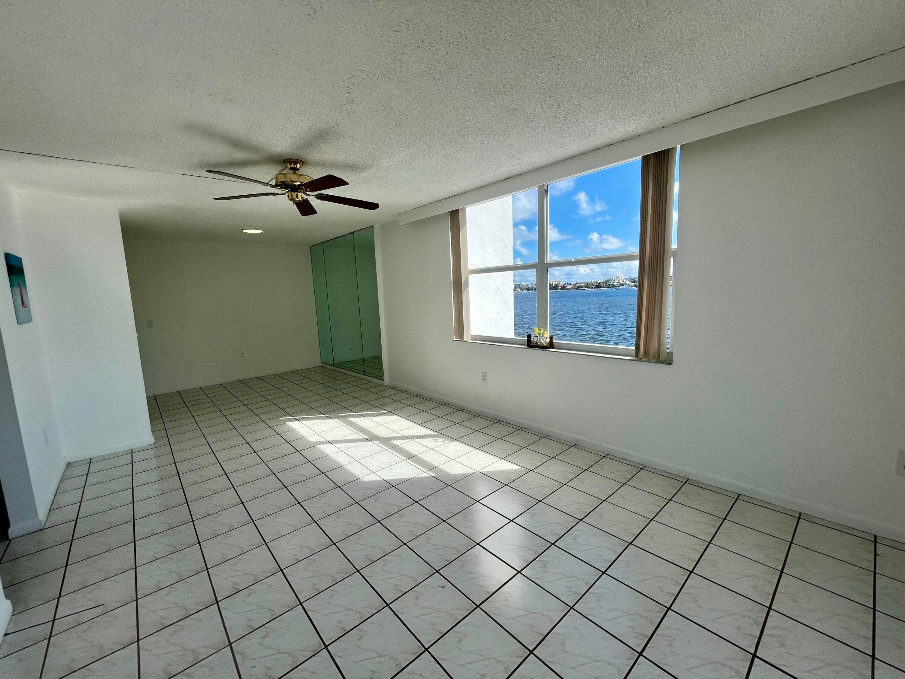 301 Croton Avenue 305, Lantana, FL 33462 — photo 10 of 27