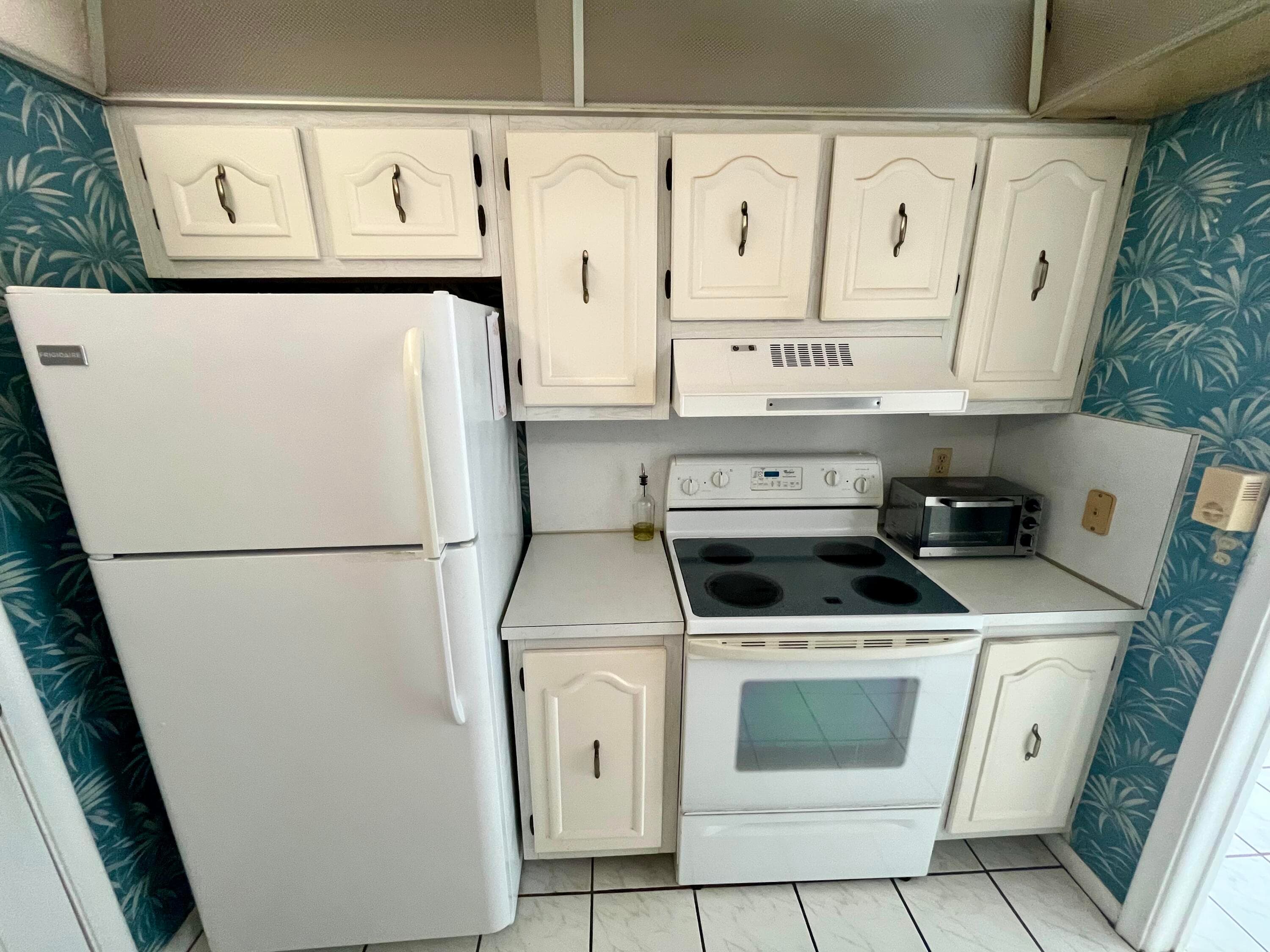 301 Croton Avenue 305, Lantana, FL 33462 — photo 13 of 27