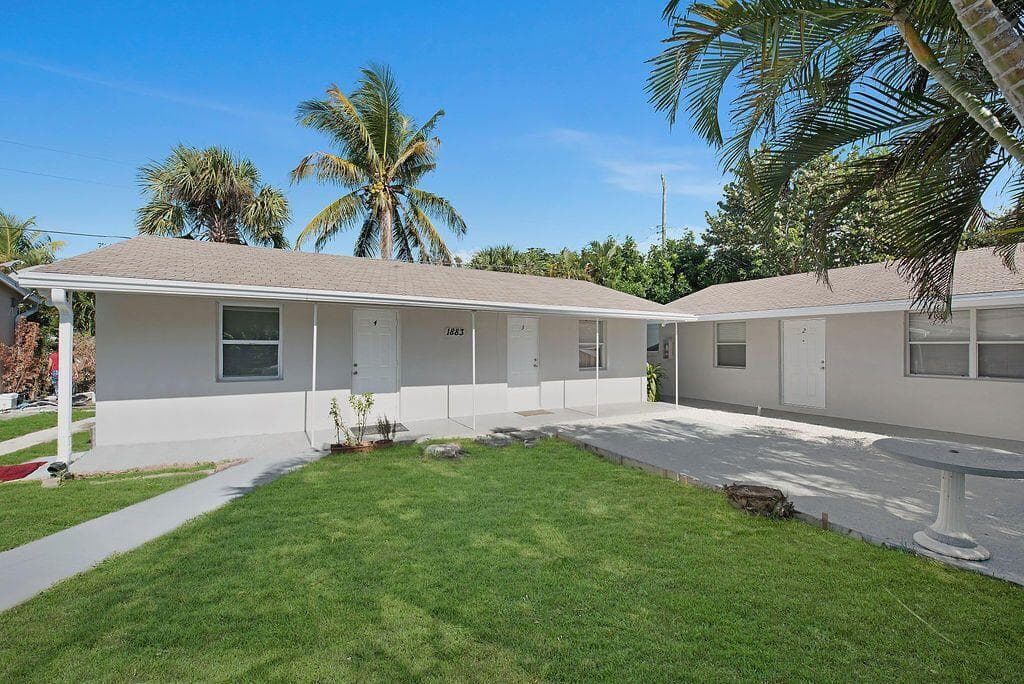 1883 Smith Drive, North Palm Beach, FL 33408 — photo 8 of 51