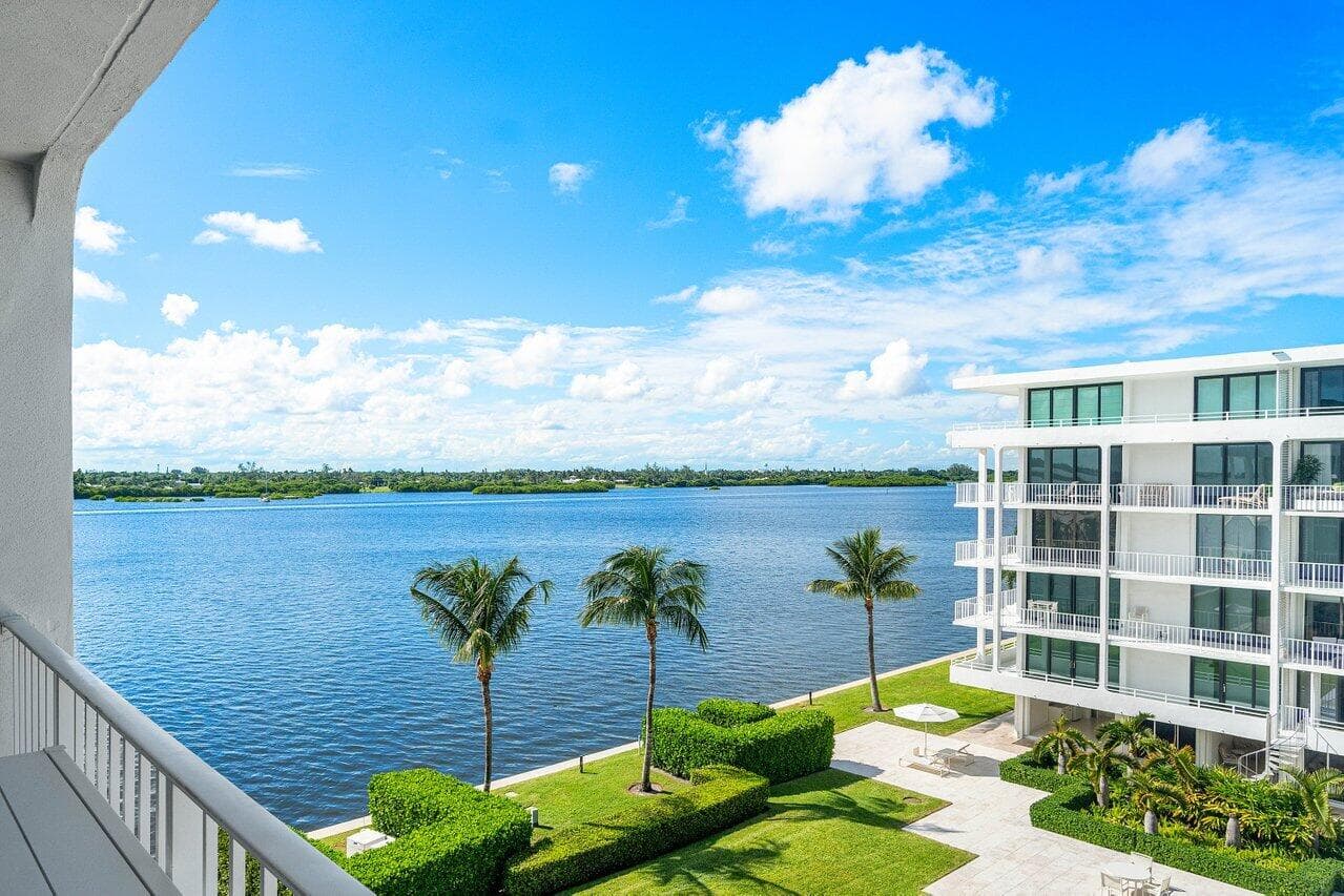 2784 S Ocean Boulevard 403s, Palm Beach, FL 33480 — photo 1 of 33