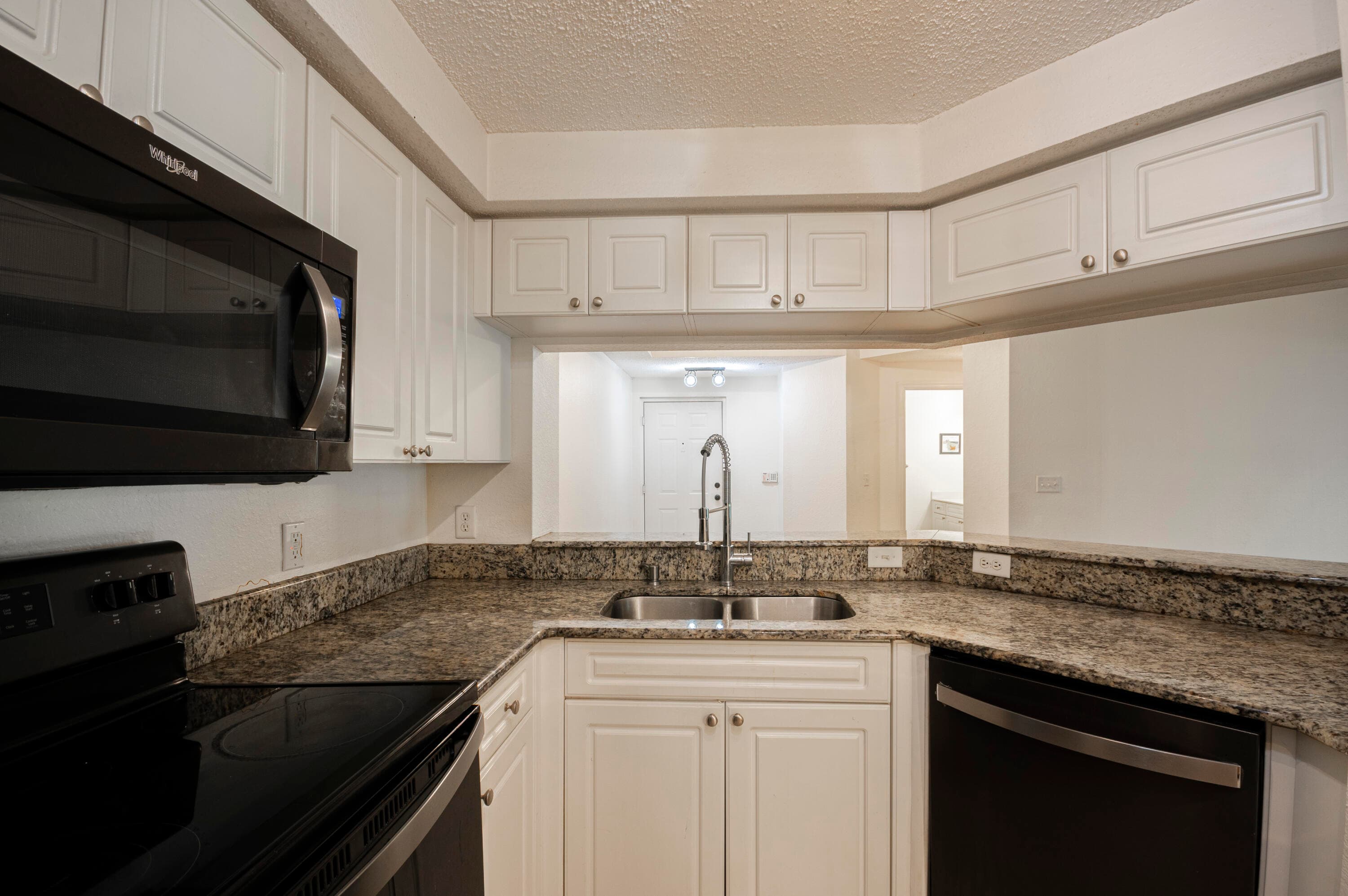 3020 Alcazar Place 106, Palm Beach Gardens, FL 33410 — photo 11 of 33