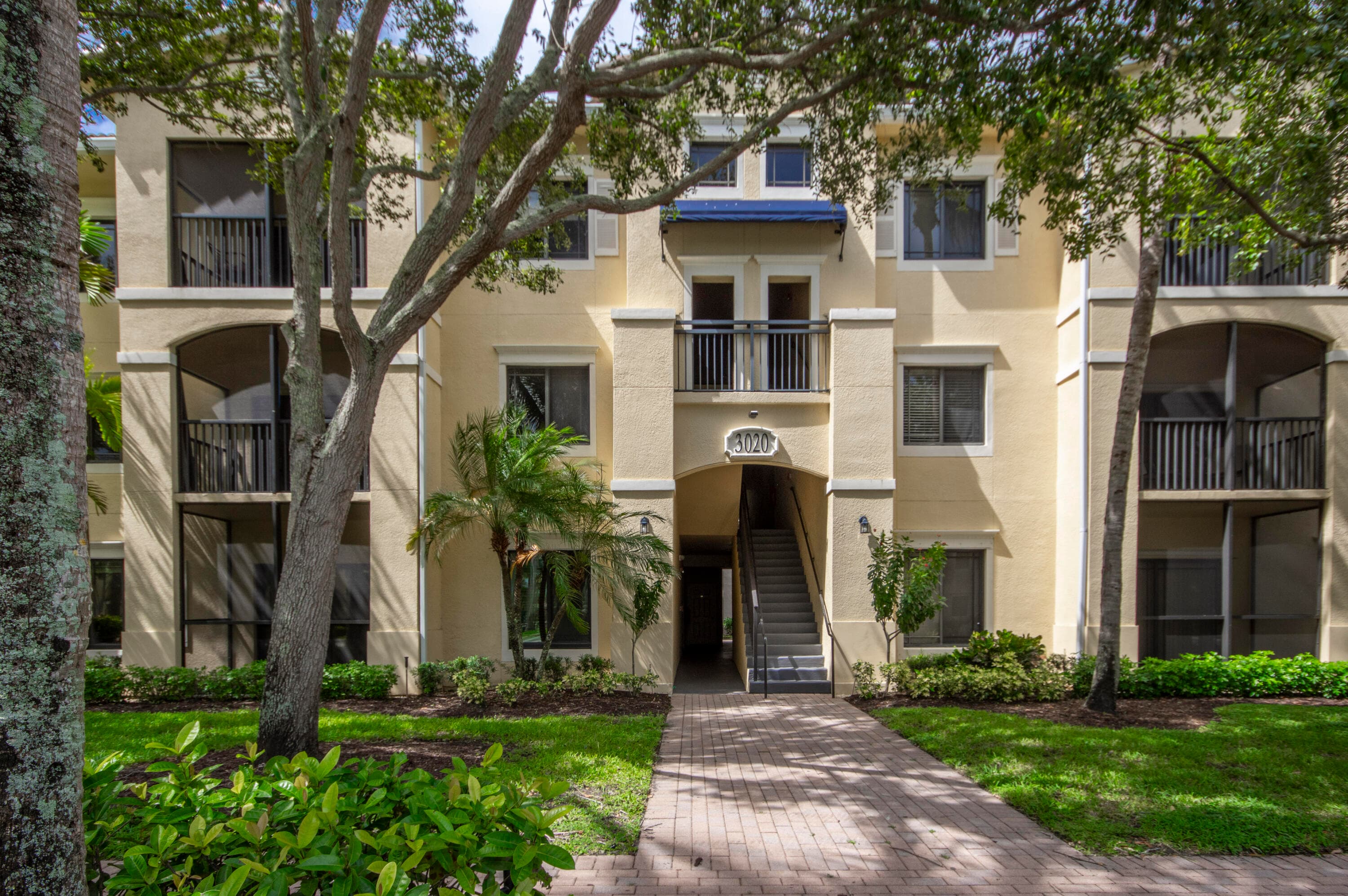 3020 Alcazar Place 106, Palm Beach Gardens, FL 33410 — photo 2 of 33