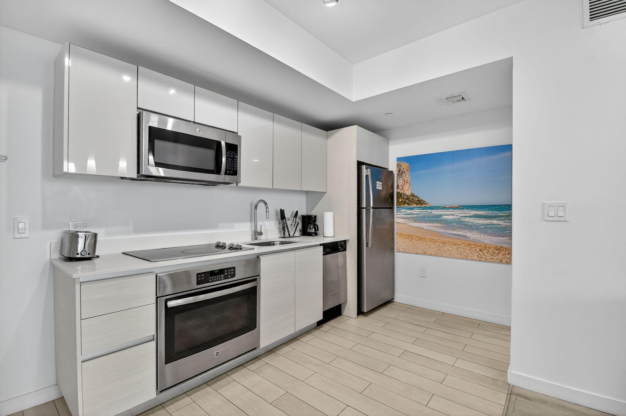 2602 E Hallandale Beach Boulevard R2210, Hallandale Beach, FL 33009 — photo 10 of 107