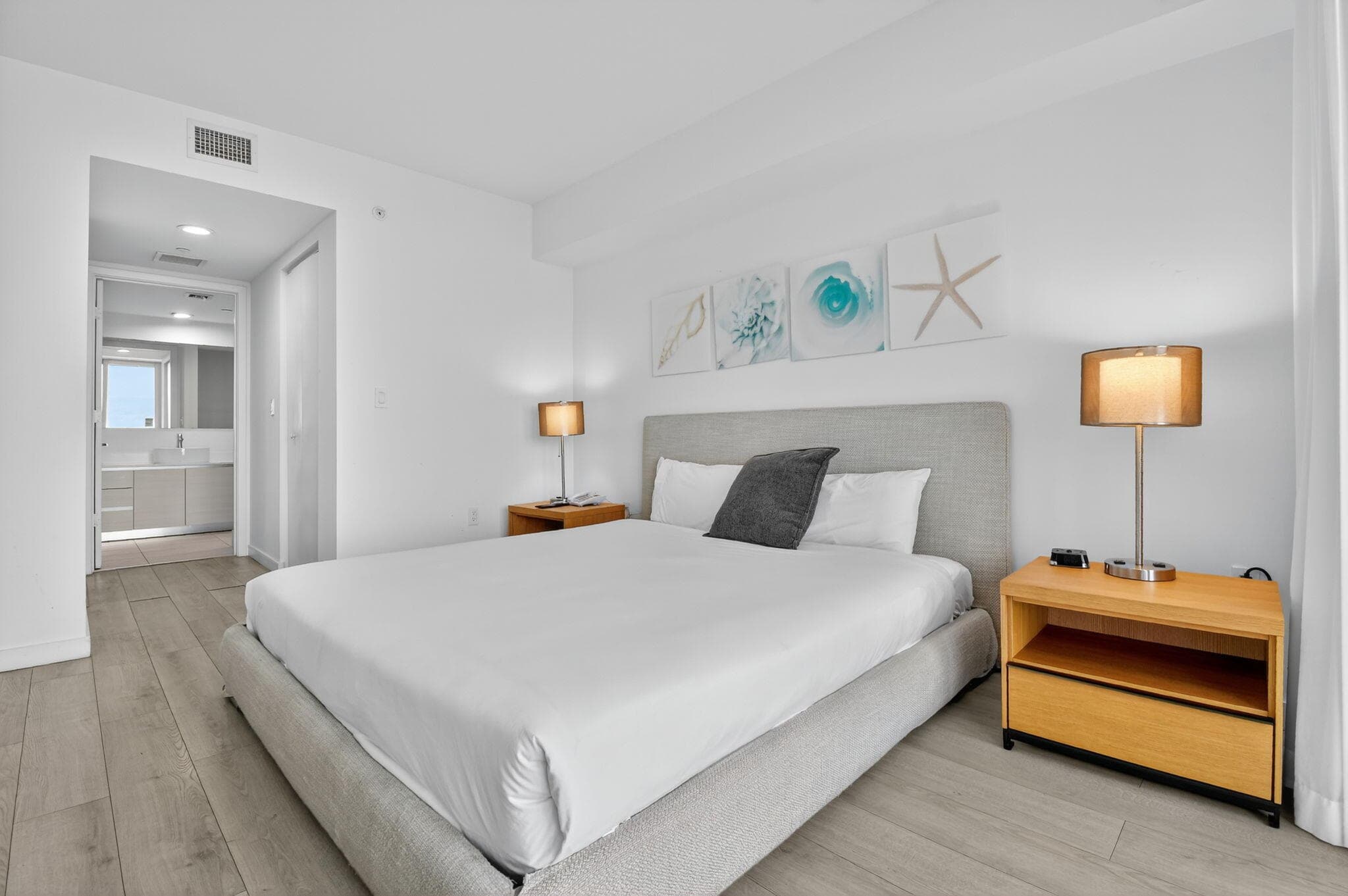 2602 E Hallandale Beach Boulevard R2210, Hallandale Beach, FL 33009 — photo 17 of 107