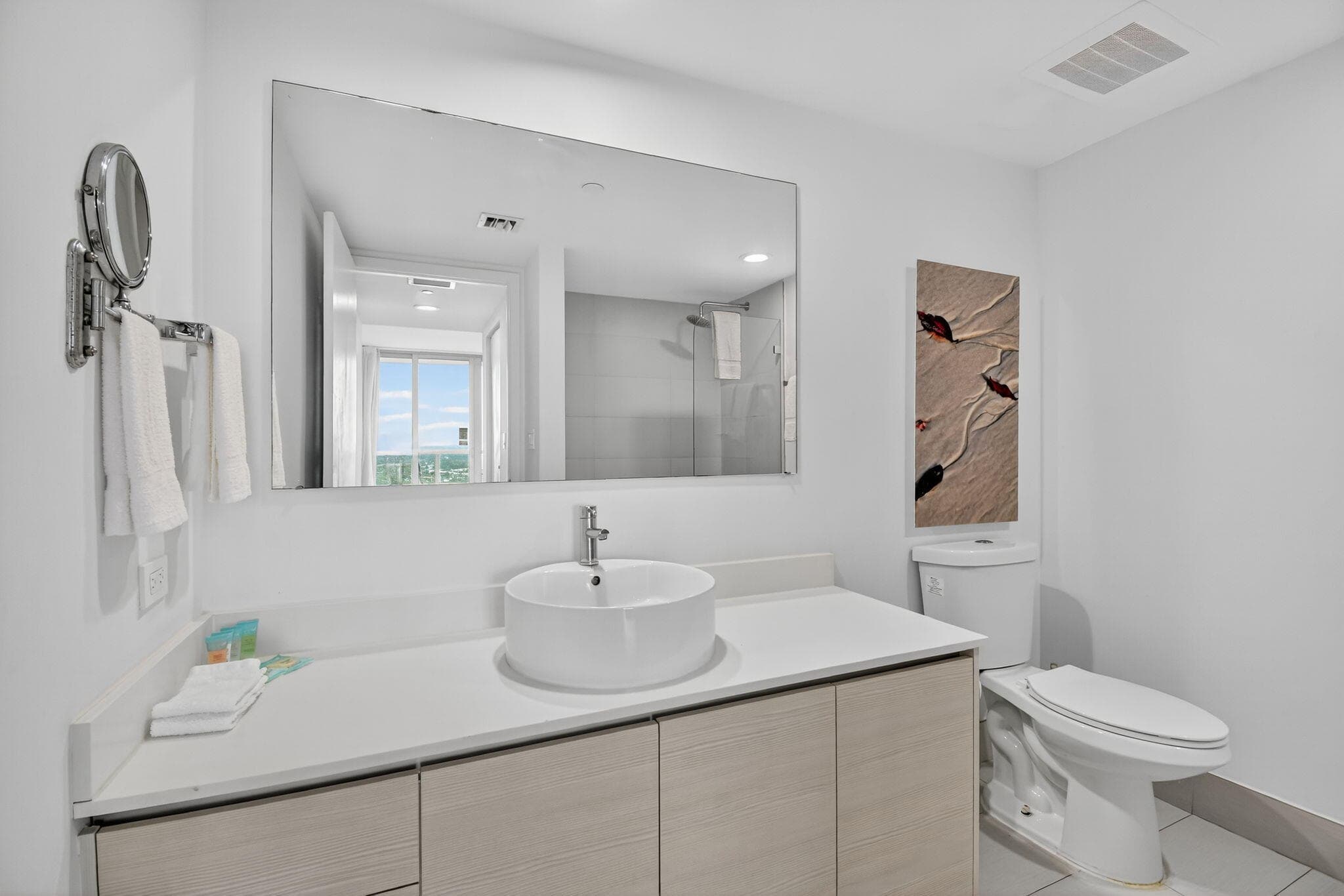 2602 E Hallandale Beach Boulevard R2210, Hallandale Beach, FL 33009 — photo 19 of 107