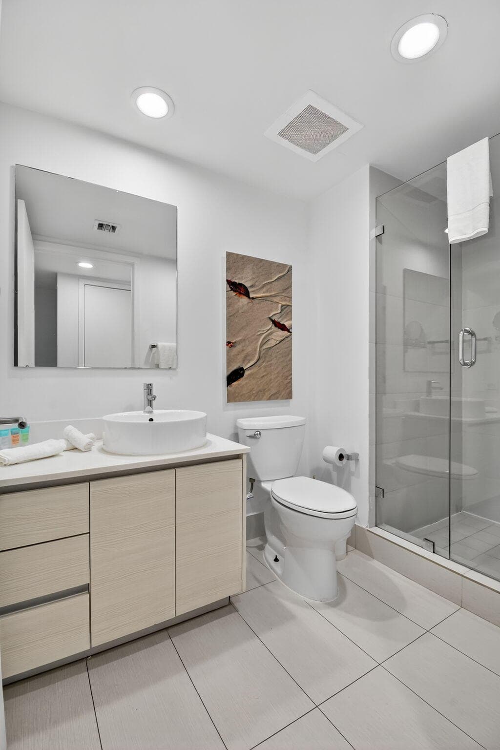 2602 E Hallandale Beach Boulevard R2210, Hallandale Beach, FL 33009 — photo 32 of 107