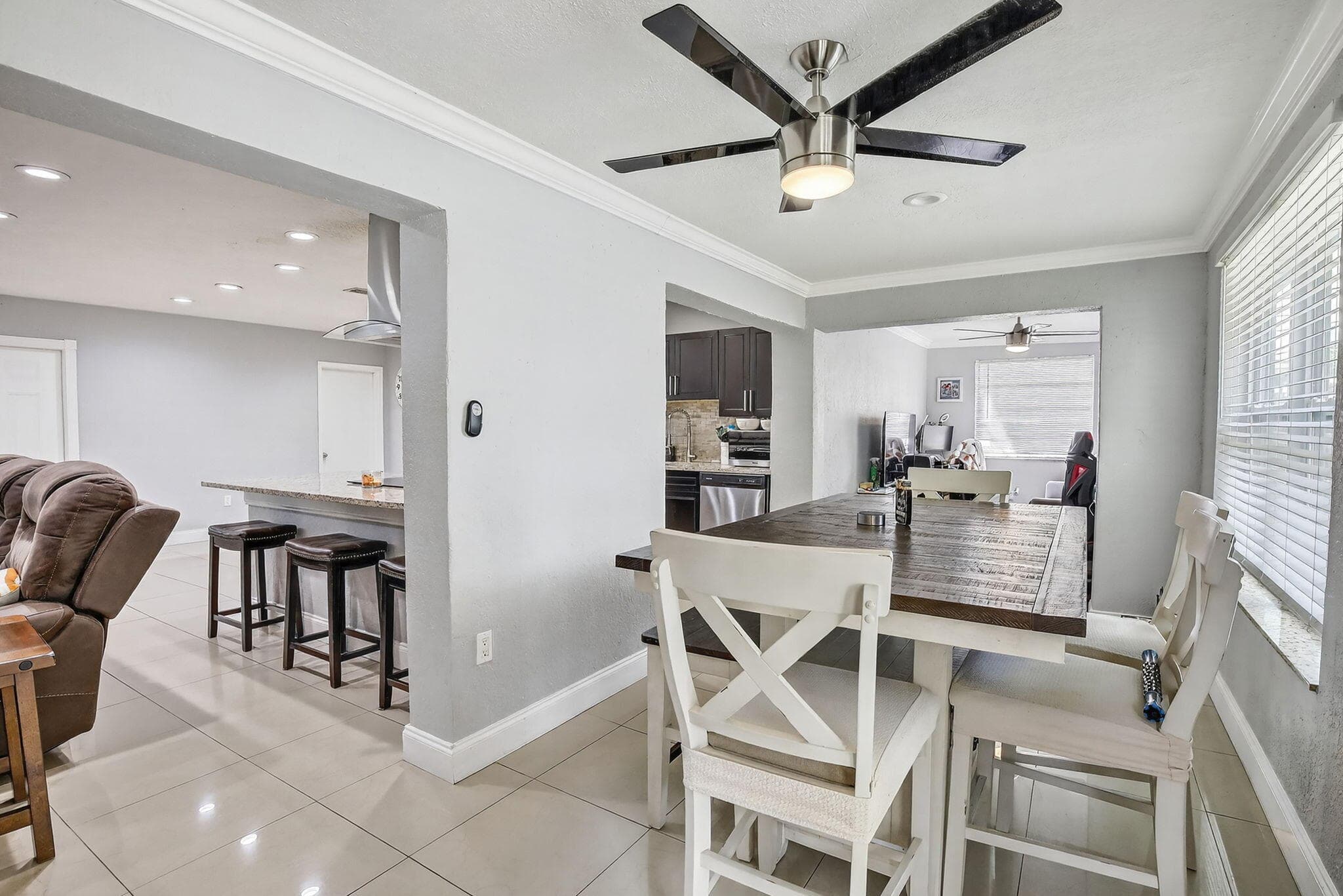 7451 NW 21st Street, Sunrise, FL 33313 — photo 11 of 34