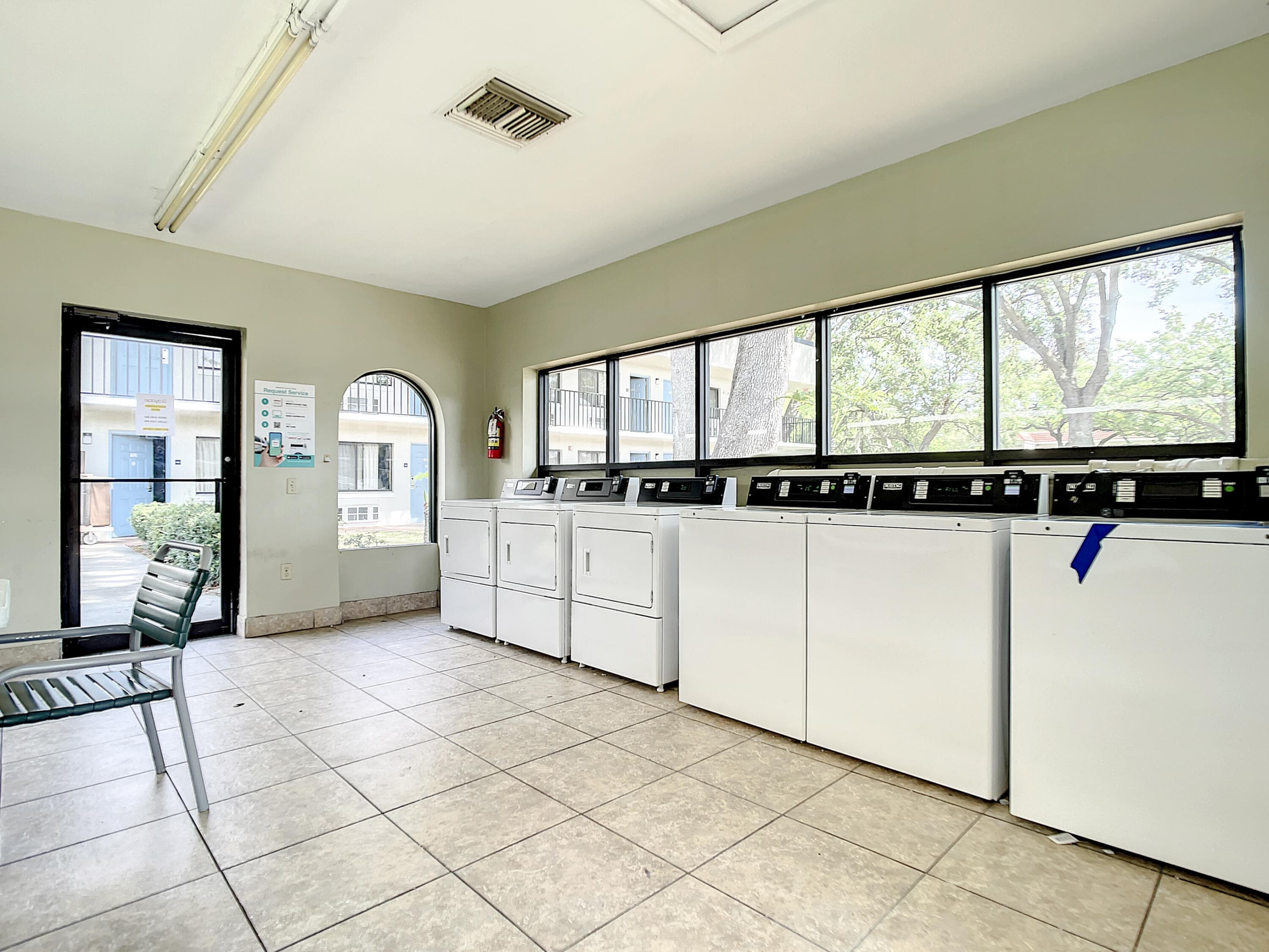 5399 W Irlo Bronson Memorial Highway, Kissimmee, FL 34746 — photo 6 of 7