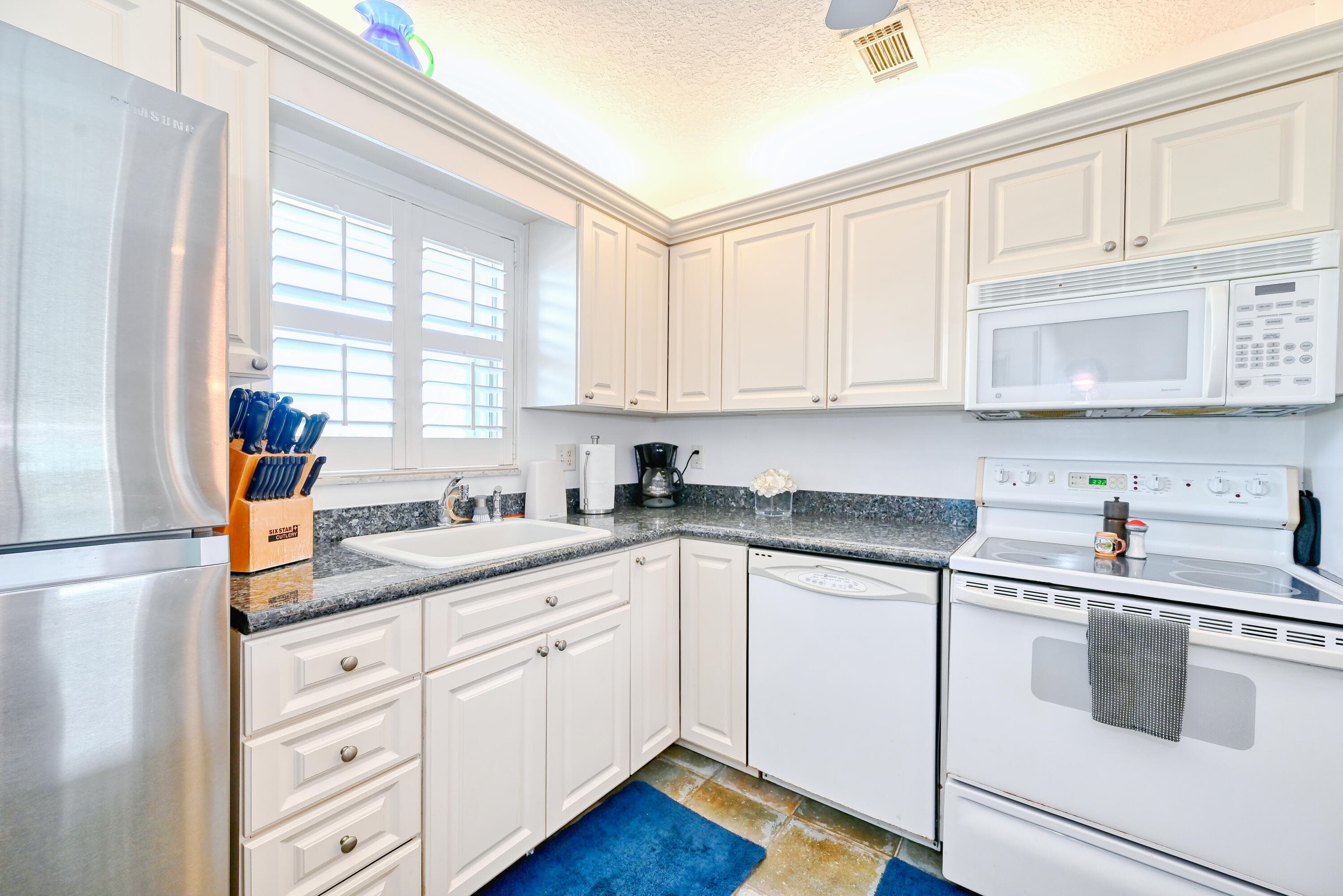 120 Wettaw Lane 210, North Palm Beach, FL 33408 — photo 9 of 29