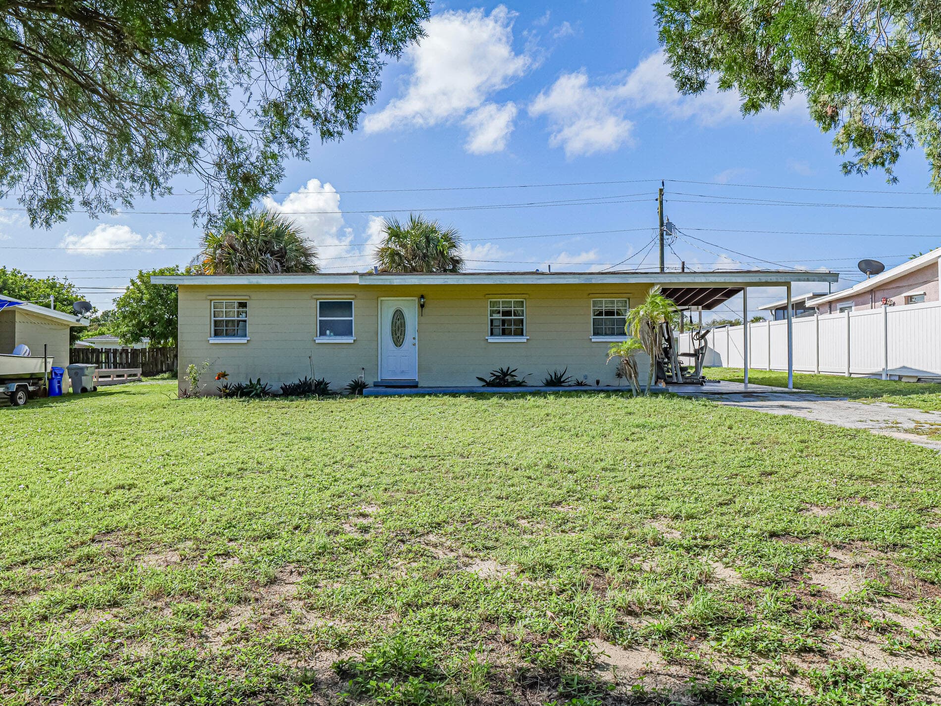 563 4th Place SW, Vero Beach, FL 32962 — photo 3 of 30
