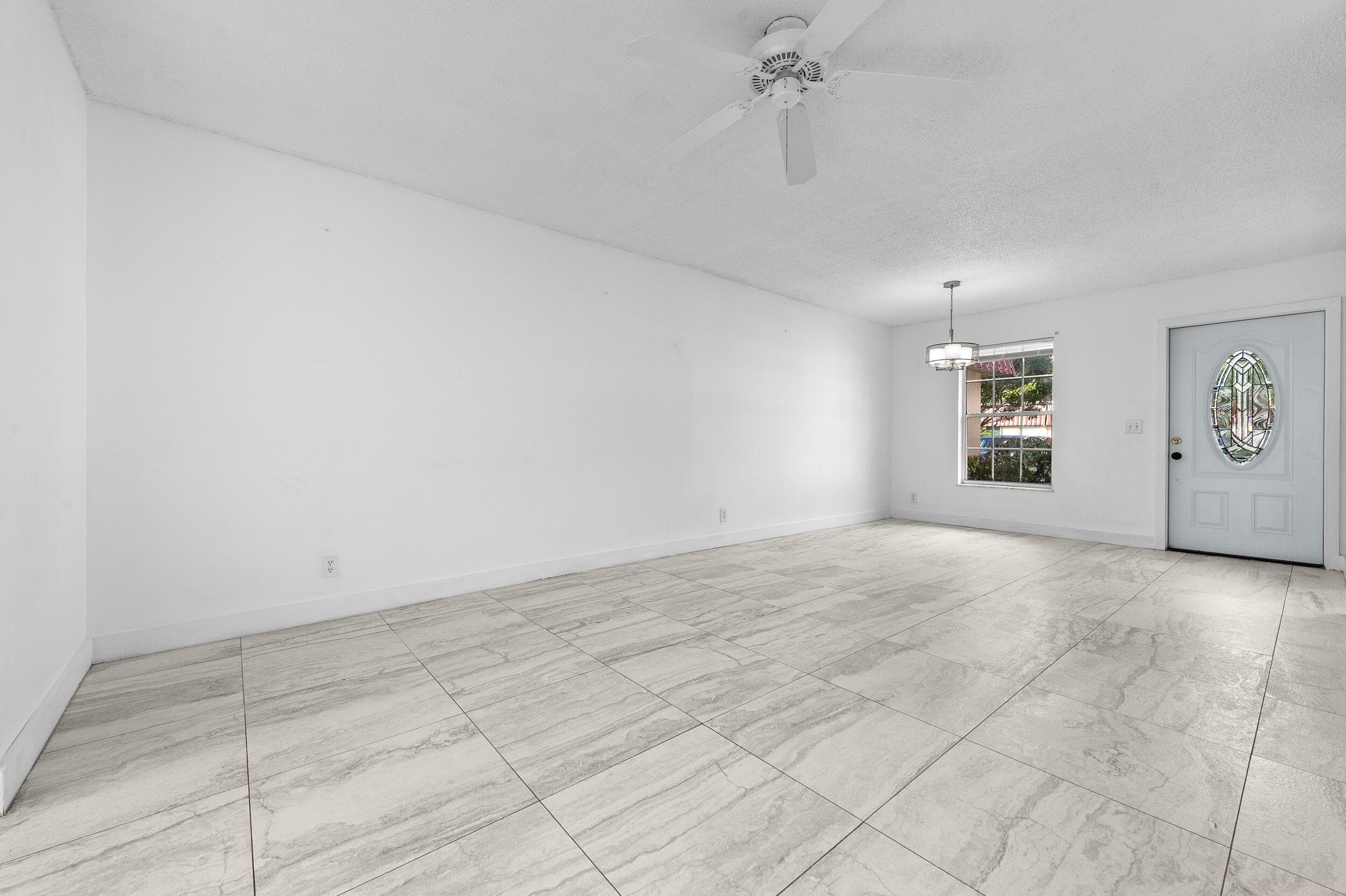 811 Salem Lane, Lake Worth, FL 33467 — photo 10 of 34