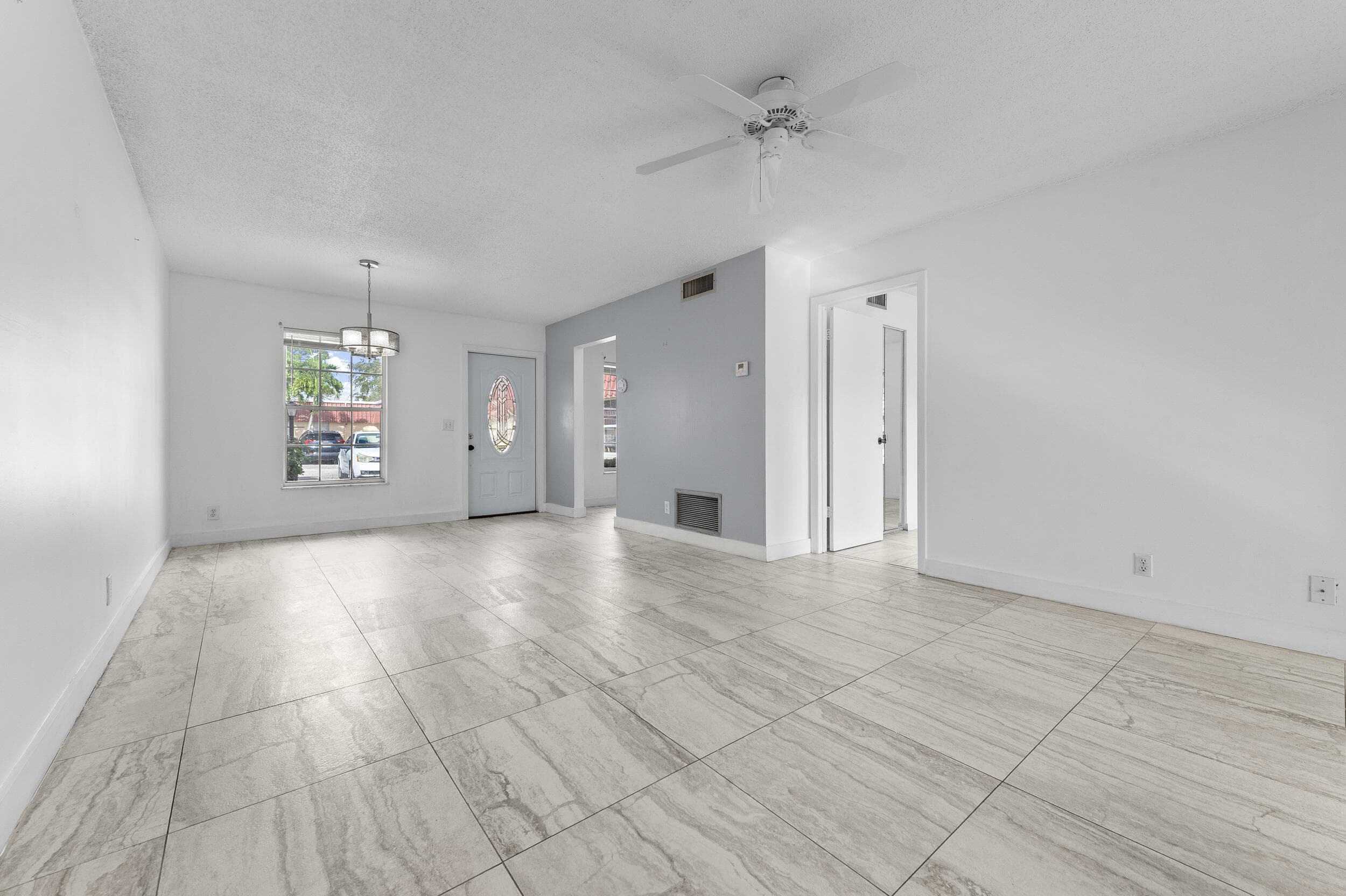 811 Salem Lane, Lake Worth, FL 33467 — photo 11 of 34