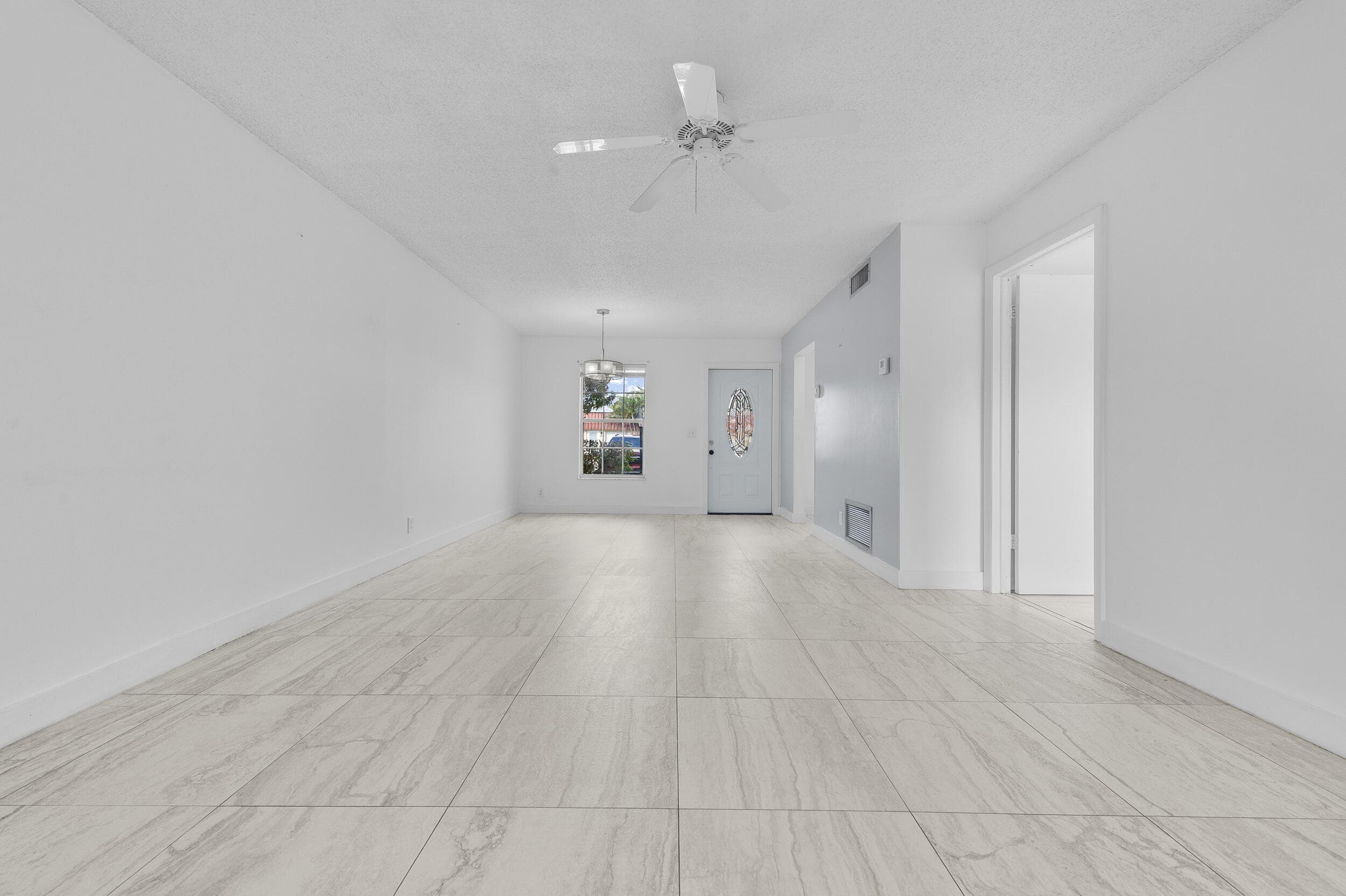 811 Salem Lane, Lake Worth, FL 33467 — photo 12 of 34