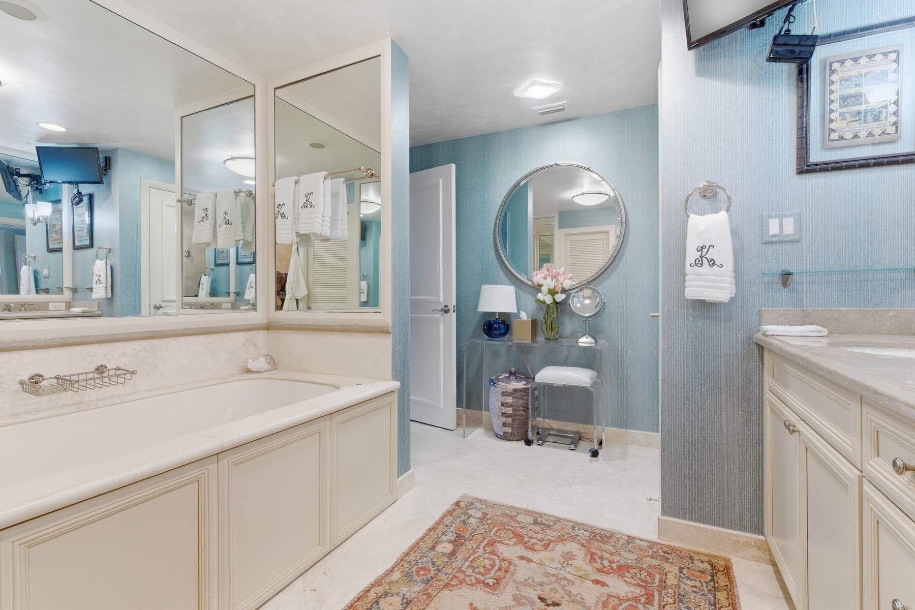 100 Royal Palm Way F4, Palm Beach, FL 33480 — photo 15 of 28