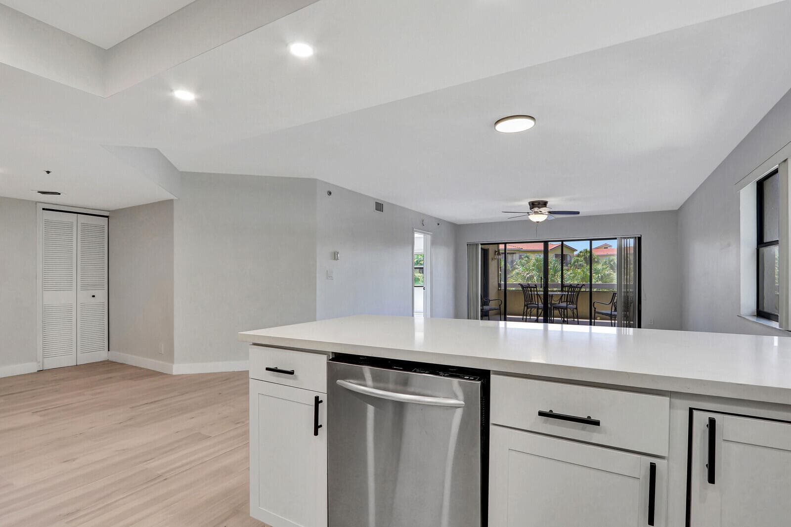 700 Uno Lago Drive 301, Juno Beach, FL 33408 — photo 5 of 17