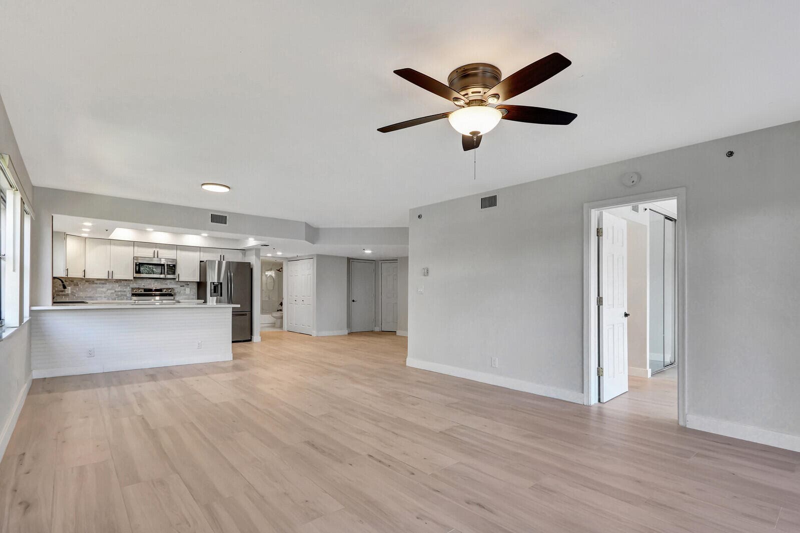 700 Uno Lago Drive 301, Juno Beach, FL 33408 — photo 8 of 17