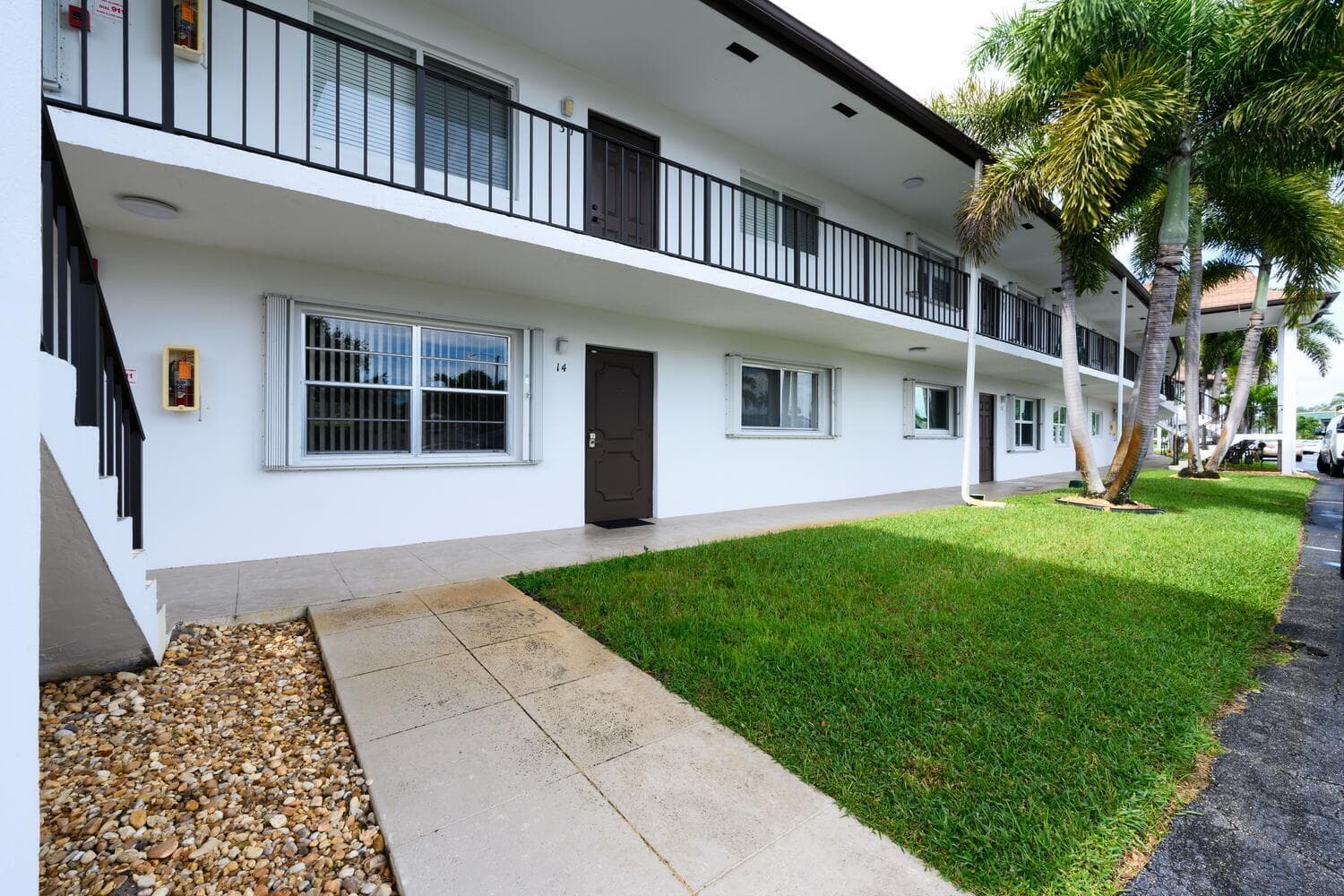 3075 Gardens East Drive 14, Palm Beach Gardens, FL 33410 — photo 1 of 24