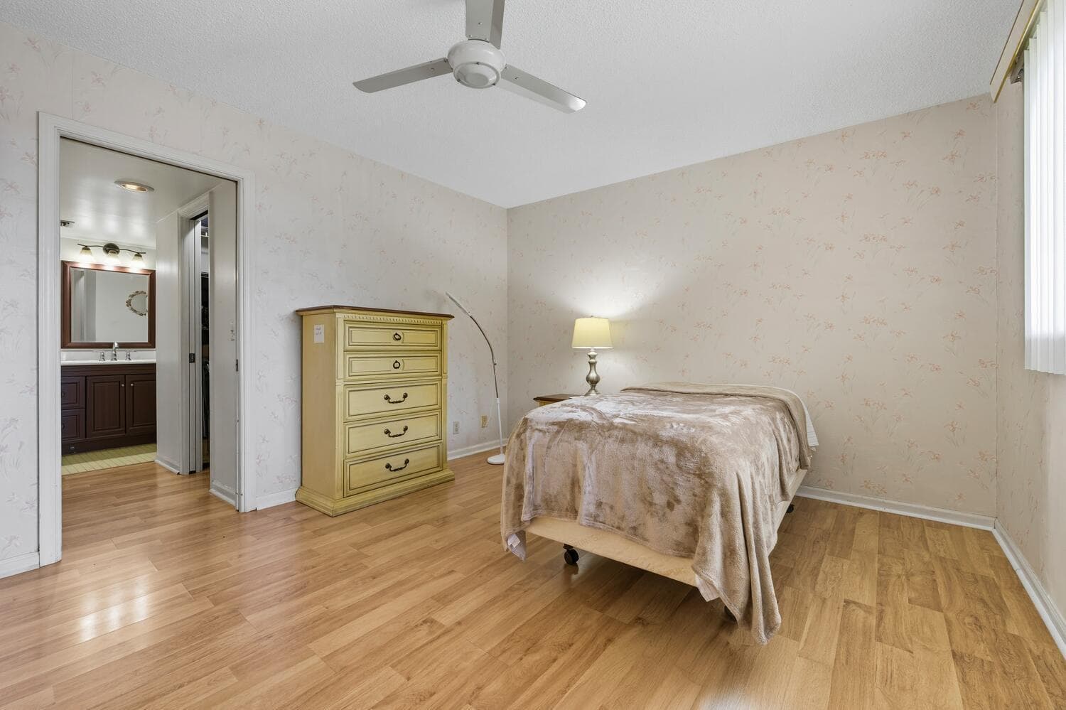 3075 Gardens East Drive 14, Palm Beach Gardens, FL 33410 — photo 10 of 24