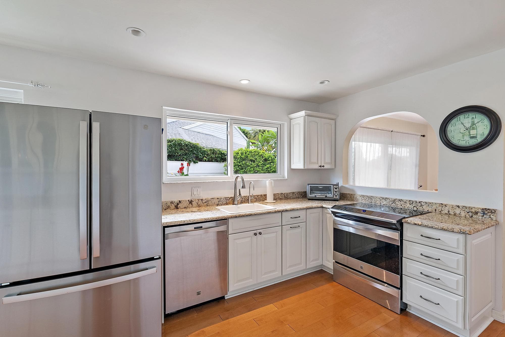 6642 S Pine Court, Palm Beach Gardens, FL 33418 — photo 6 of 31