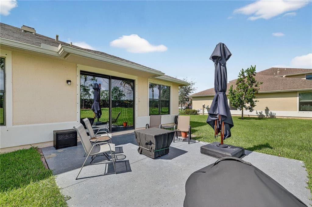 9897 E Villa Circle, Vero Beach, FL 32966 — photo 14 of 45