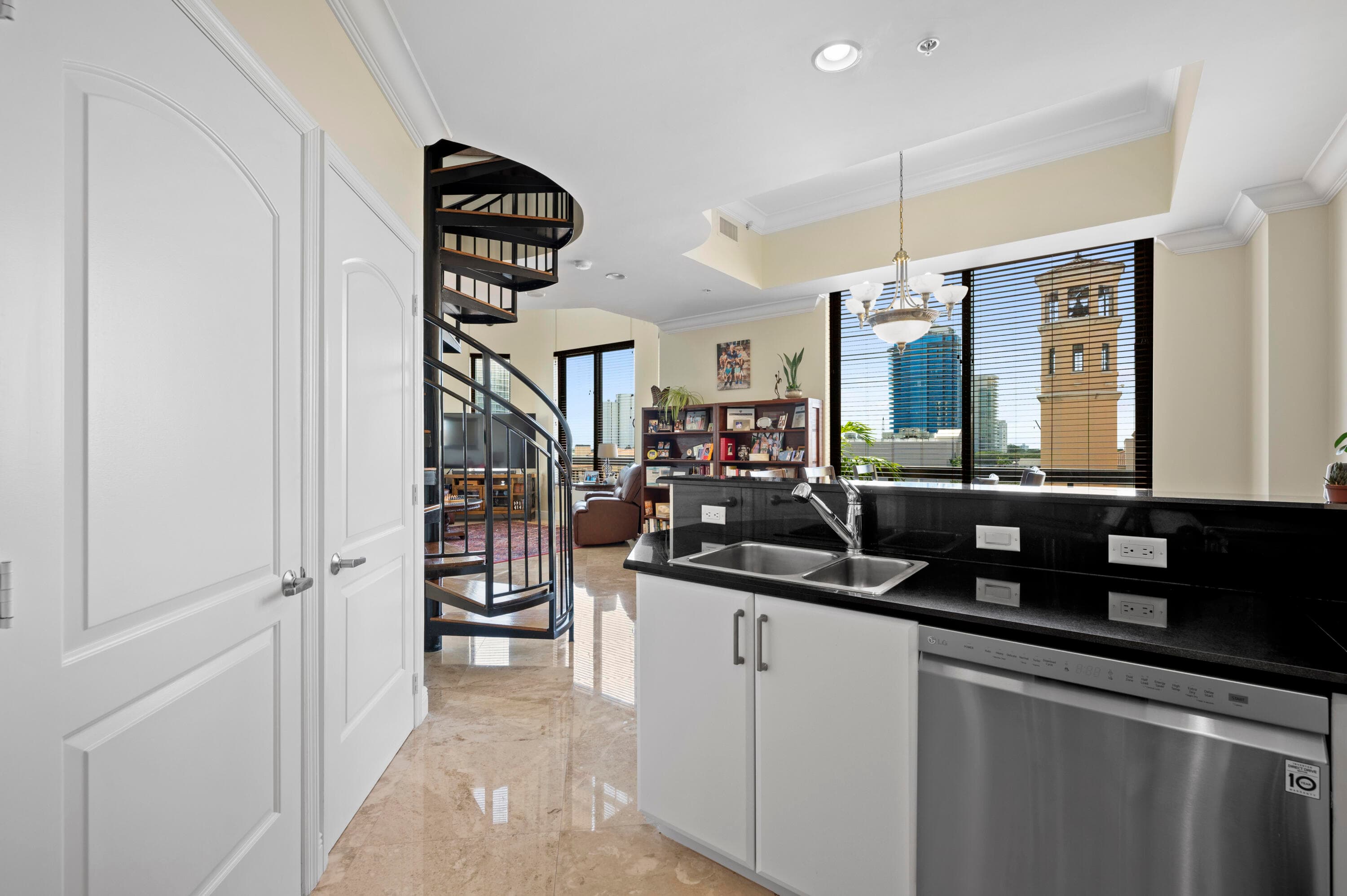 801 S Olive Avenue 416, West Palm Beach, FL 33401 — photo 16 of 48