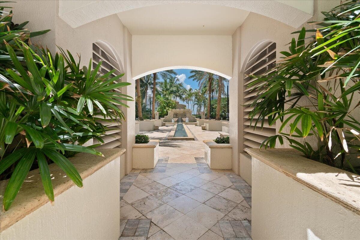 801 S Olive Avenue 416, West Palm Beach, FL 33401 — photo 45 of 48