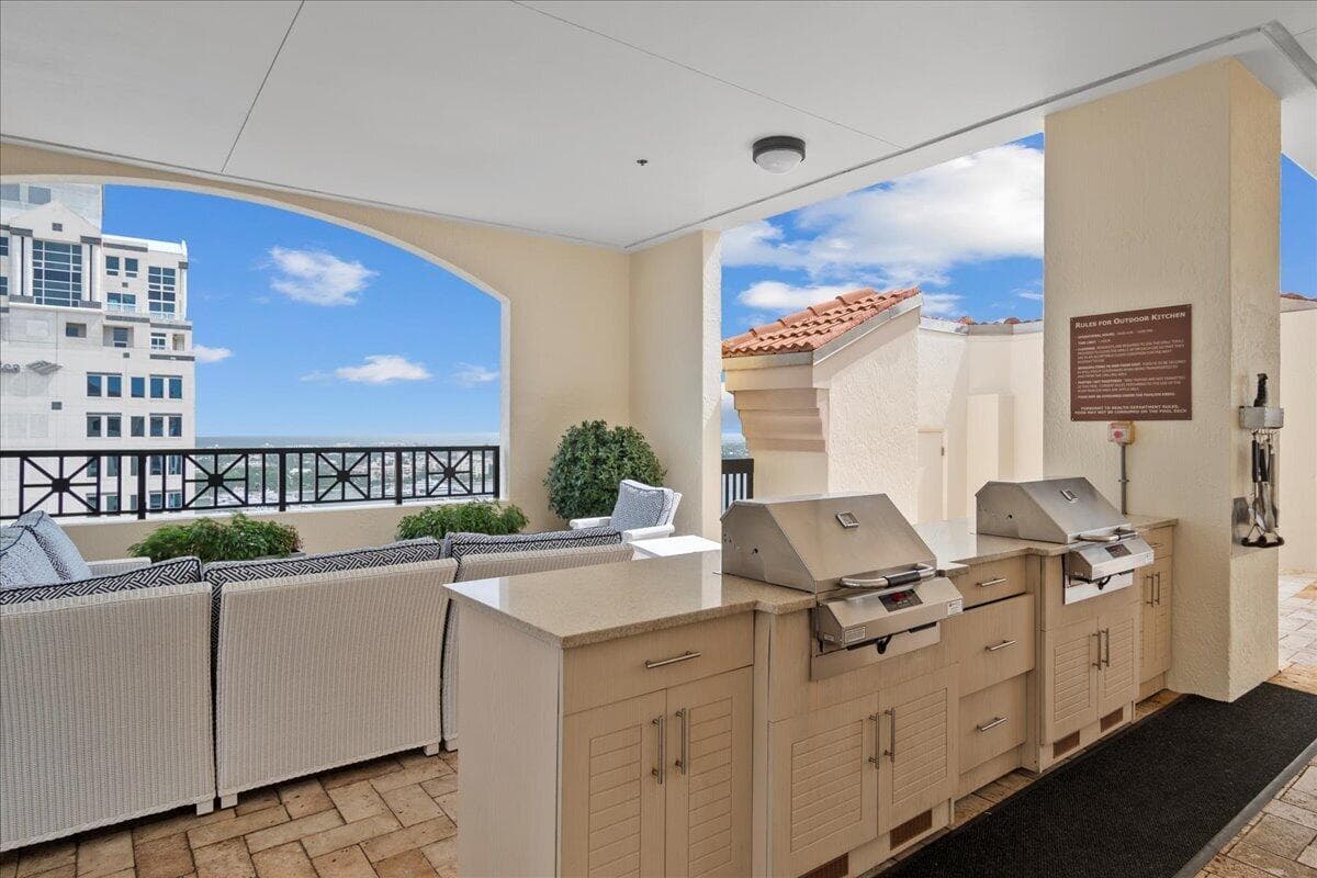 801 S Olive Avenue 416, West Palm Beach, FL 33401 — photo 43 of 48