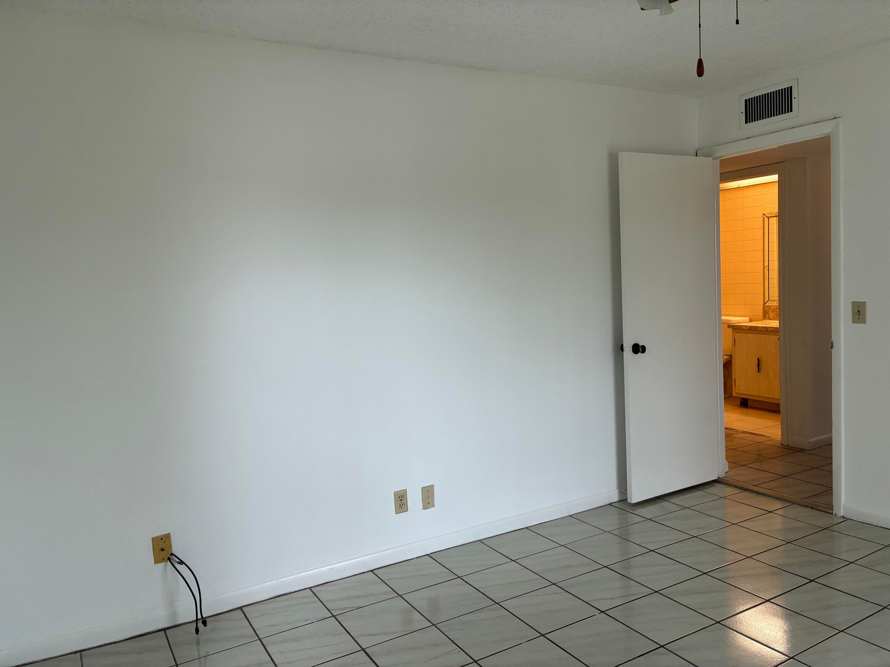574 Burgundy L 574, Delray Beach, FL 33484 — photo 25 of 55