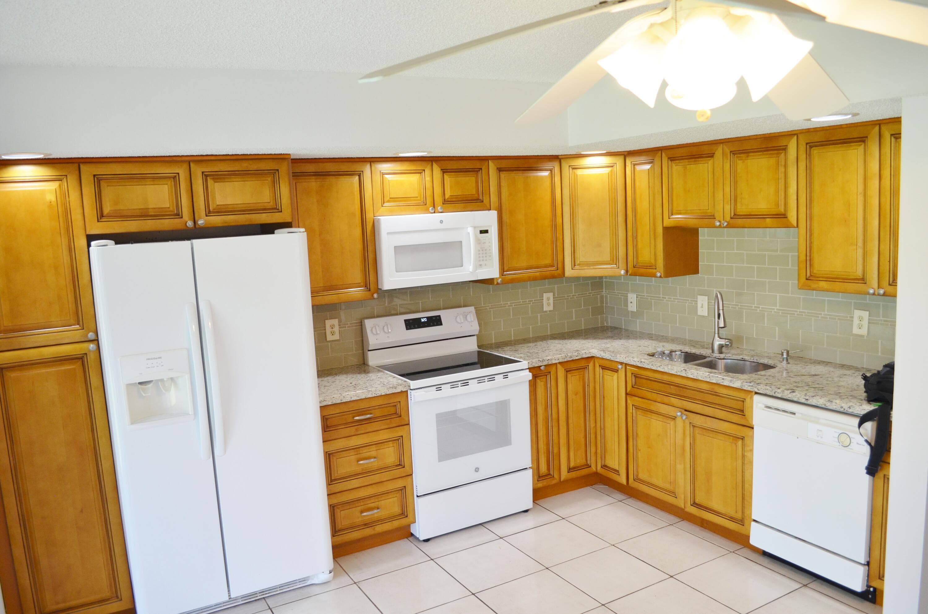 5220 Las Verdes Circle 211, Delray Beach, FL 33484 — photo 4 of 56