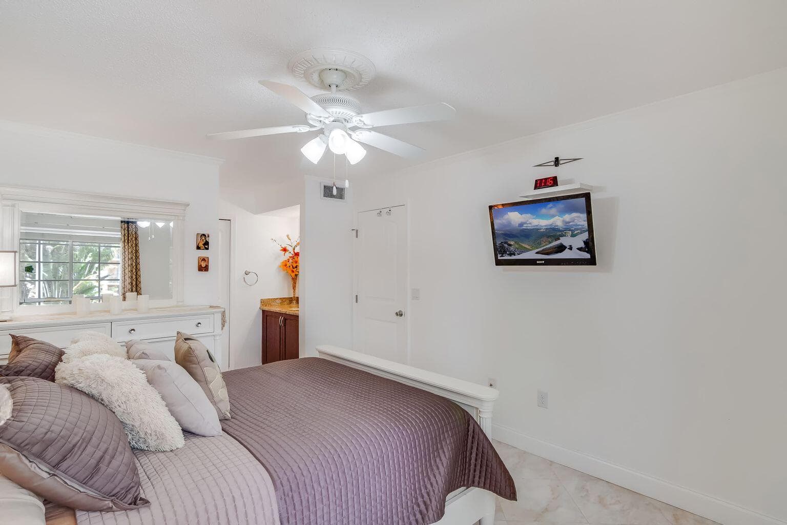 1715 Village Boulevard 201, West Palm Beach, FL 33409 — photo 6 of 33