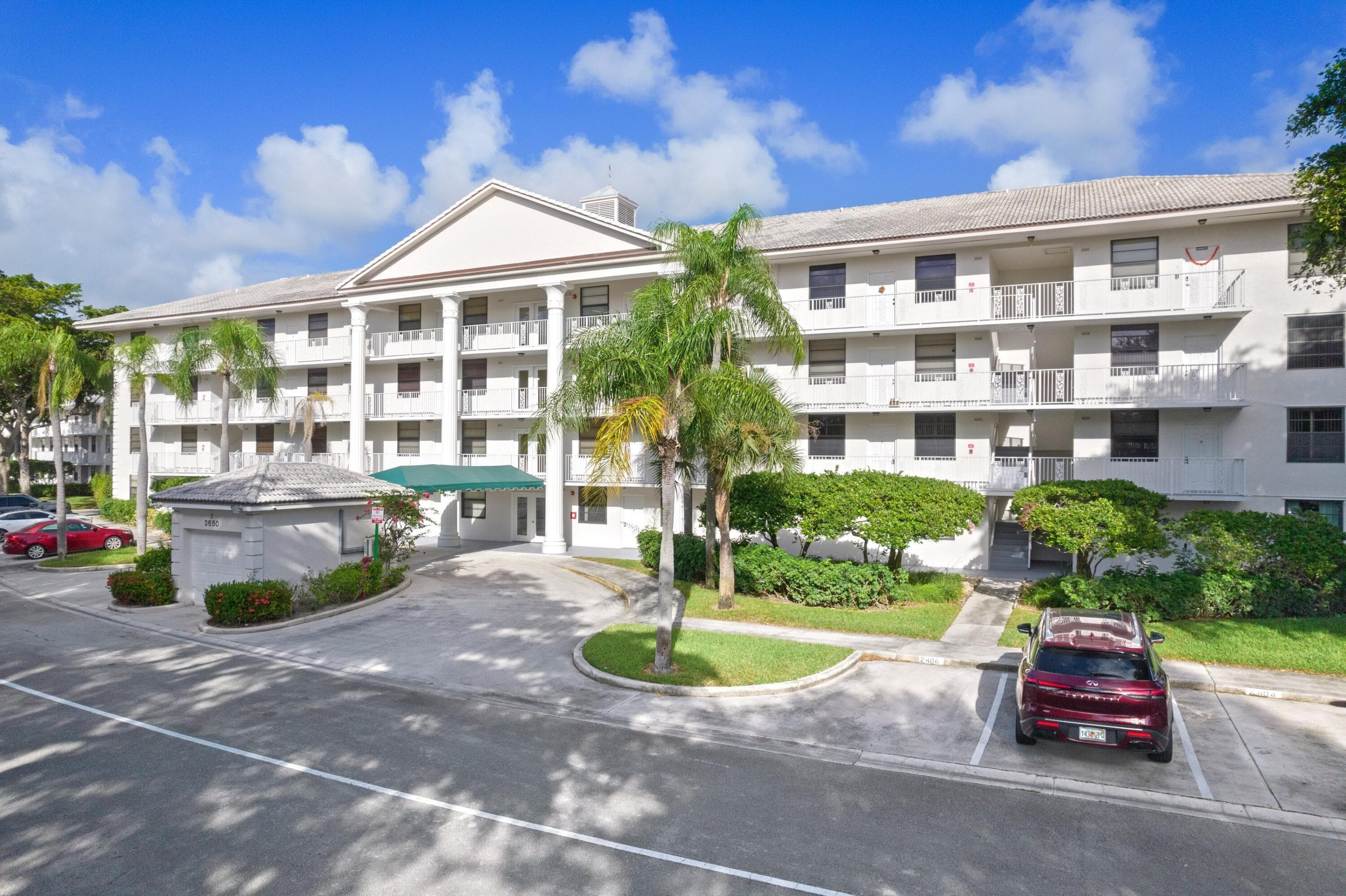 3650 Whitehall Drive 202, West Palm Beach, FL 33401 — photo 2 of 36