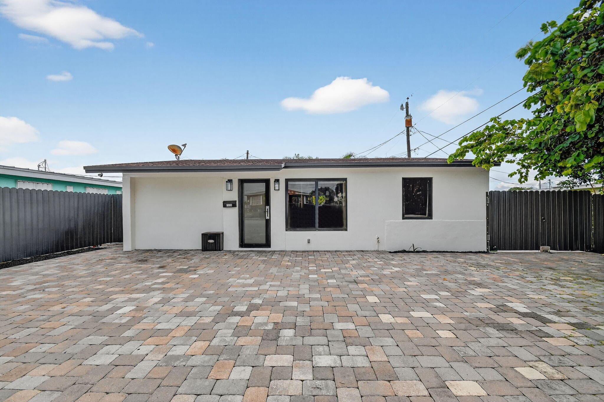 5008 Parker Avenue, West Palm Beach, FL 33405 — photo 1 of 32