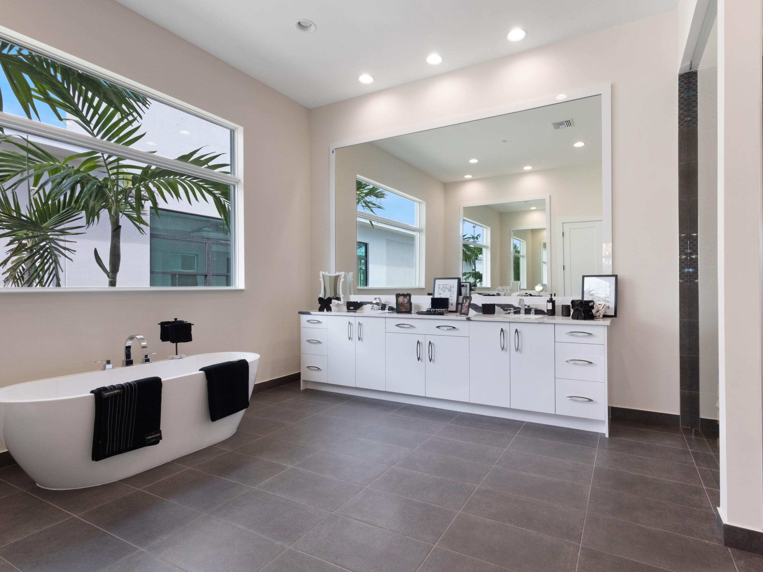 9124 Coral Isles Circle, Palm Beach Gardens, FL 33412 — photo 43 of 89