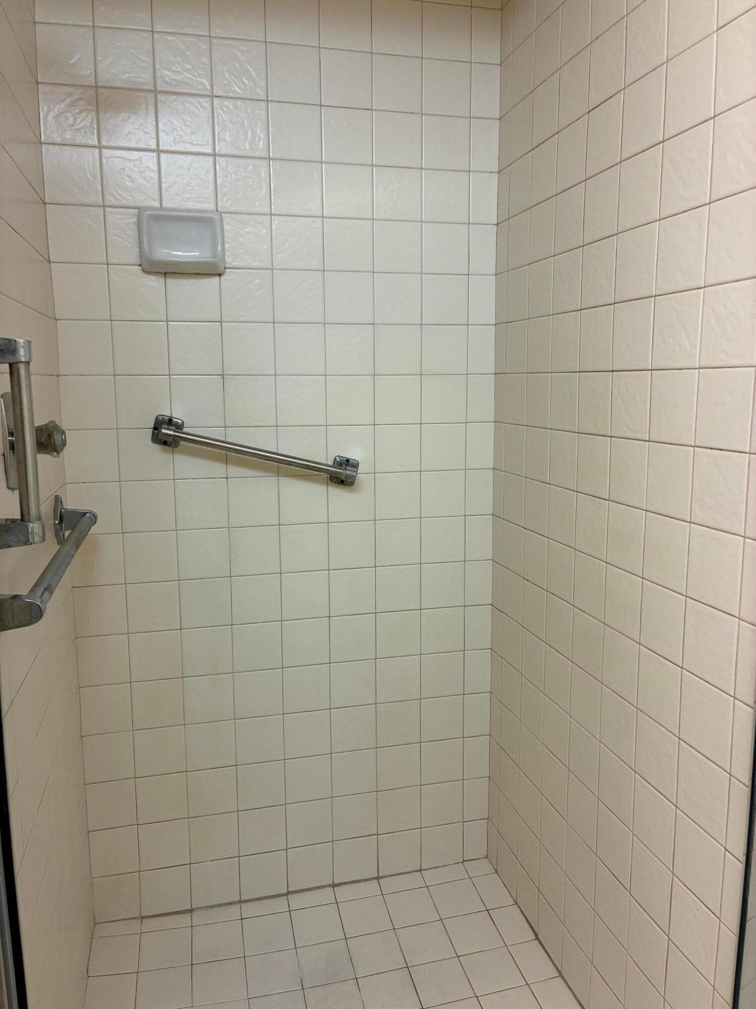 574 Burgundy L 574, Delray Beach, FL 33484 — photo 18 of 55