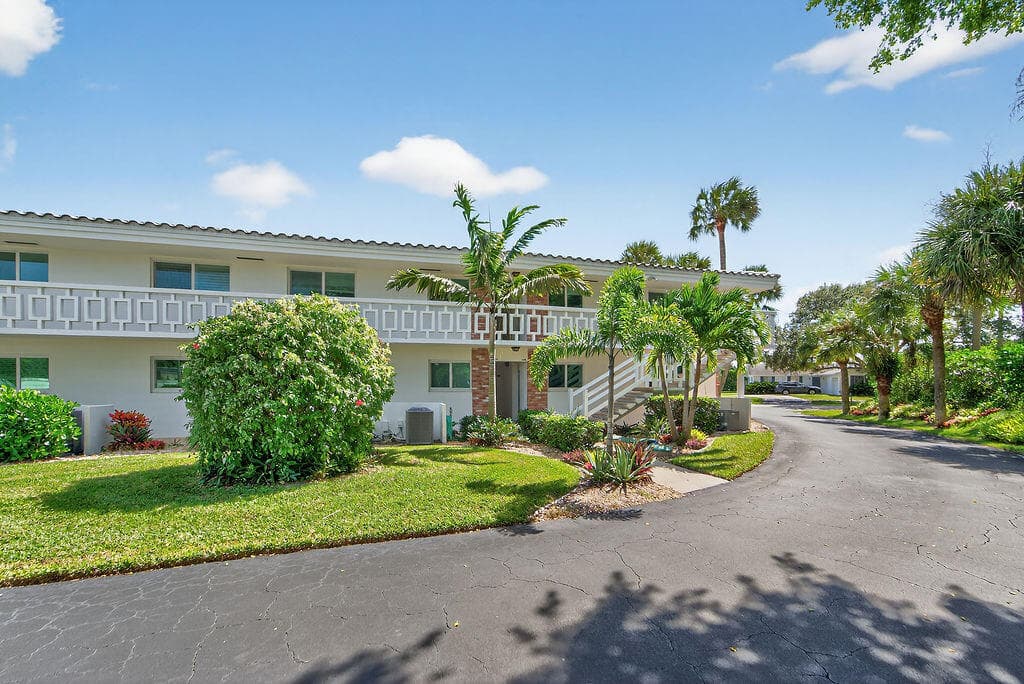 331 Tequesta Drive 224, Tequesta, FL 33469 — photo 31 of 33