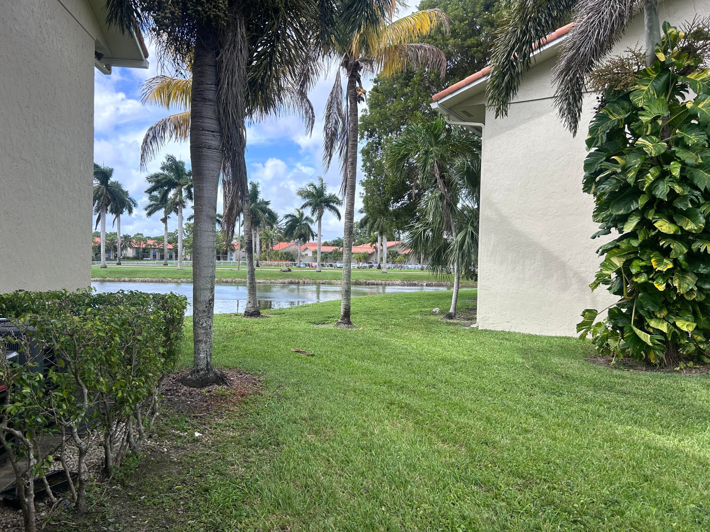 1525 Lake Crystal Drive D, West Palm Beach, FL 33411 — photo 11 of 15