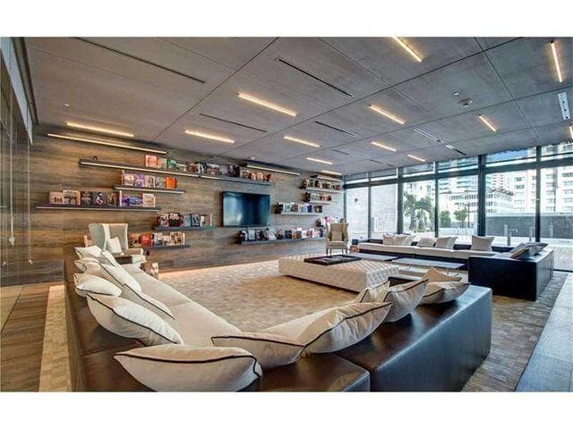 1080 Brickell Avenue 3305, Miami, FL 33131 — photo 9 of 30