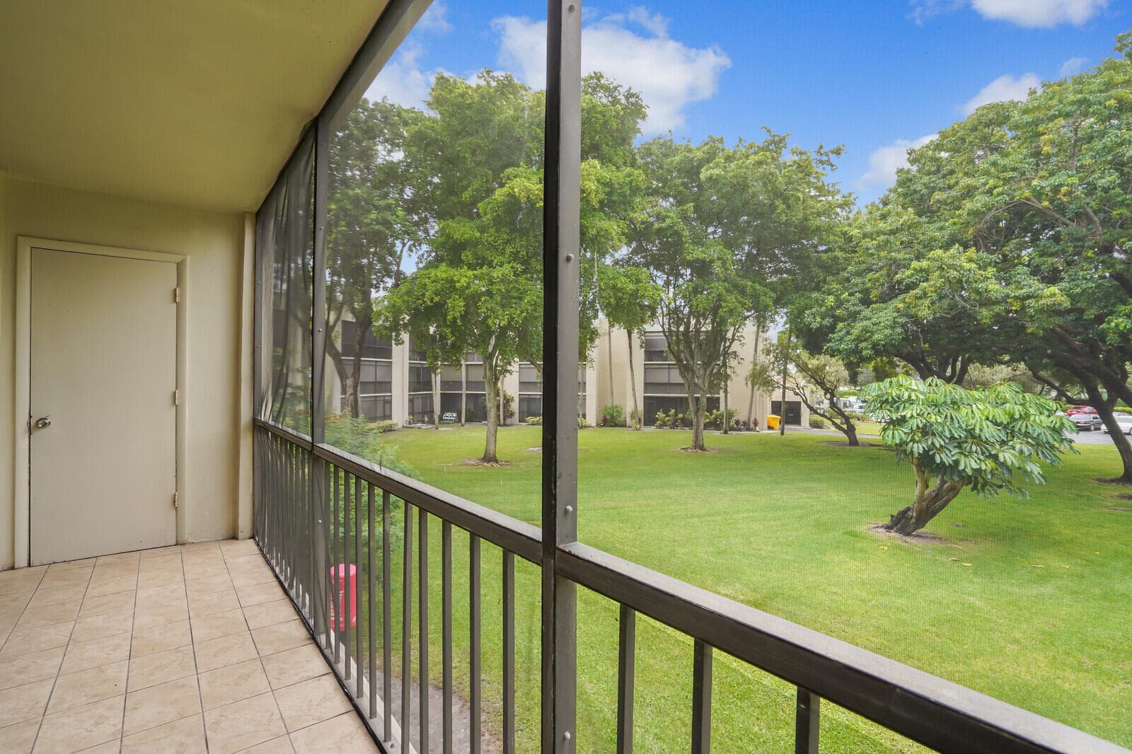 5190 Las Verdes Circle 214, Delray Beach, FL 33484 — photo 20 of 39