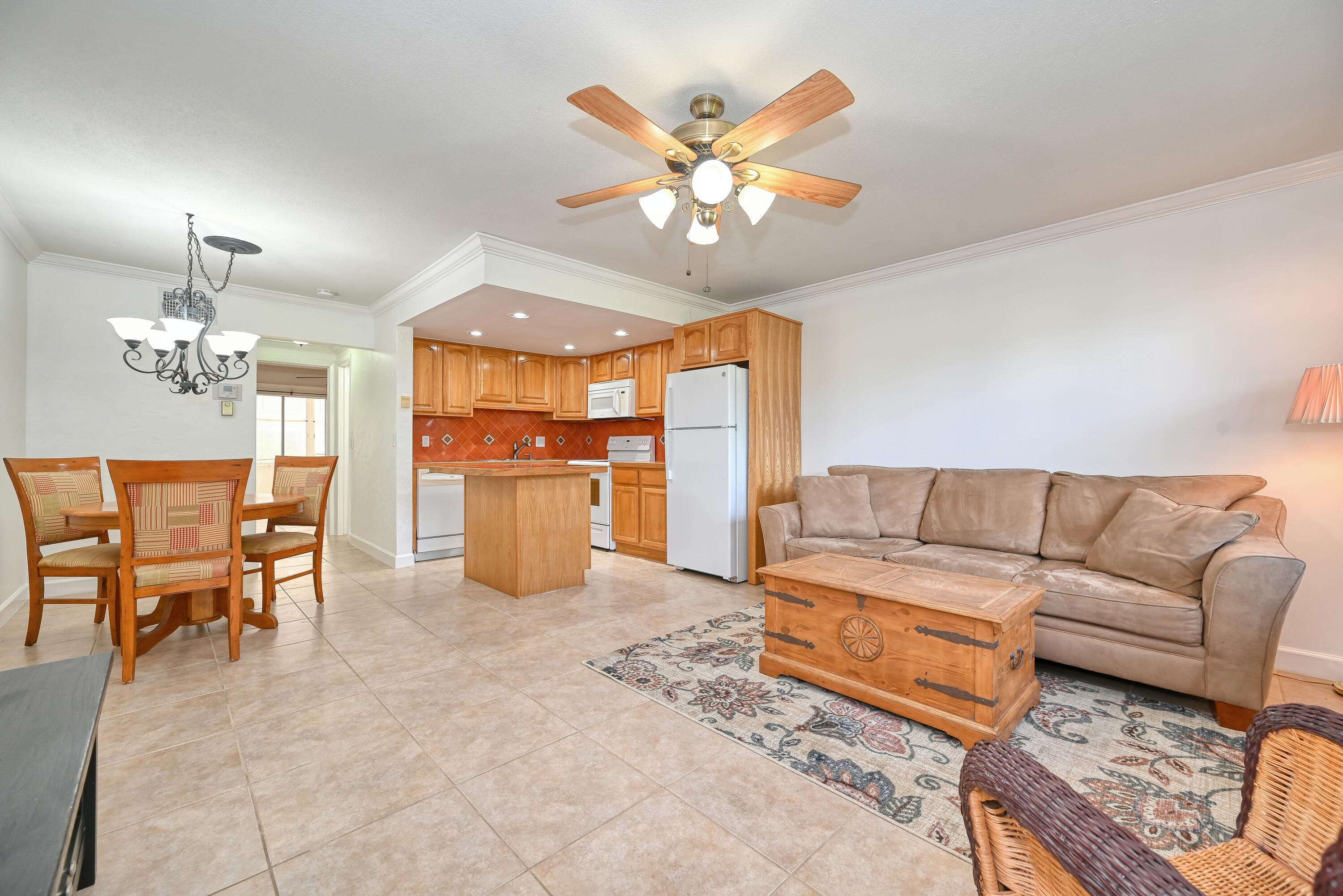 102 Coventry E 102, West Palm Beach, FL 33417 — photo 1 of 19