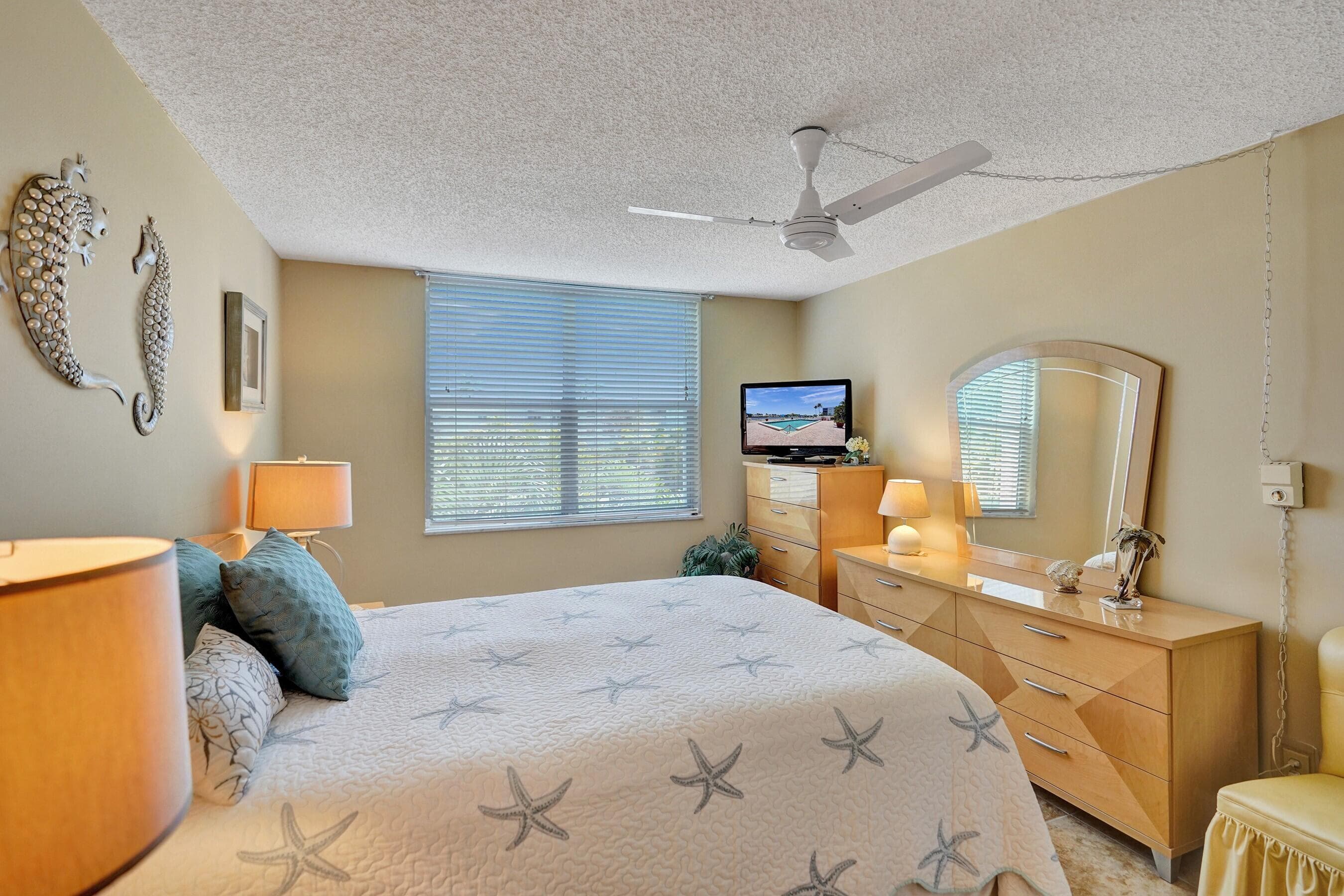 2000 S Federal Highway, Boynton Beach, FL 33435 — photo 10 of 21