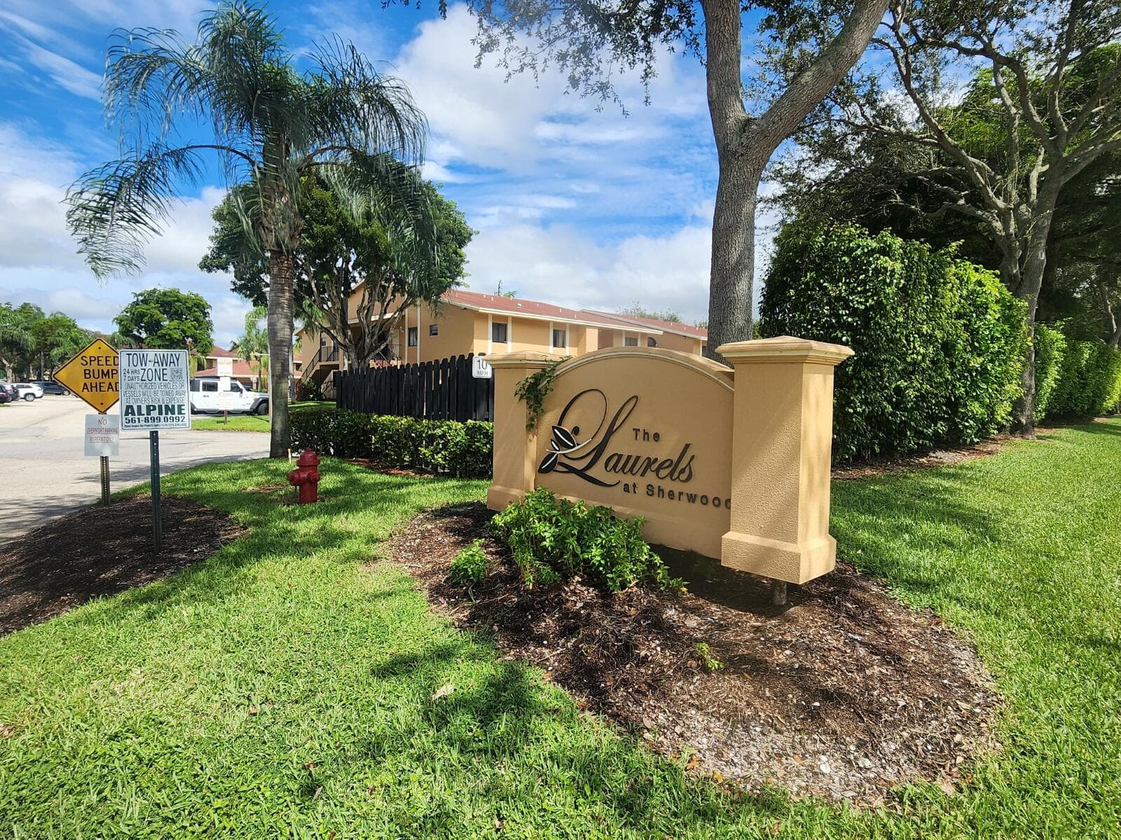 6013 10th Avenue N 208, Greenacres, FL 33463 — photo 1 of 22