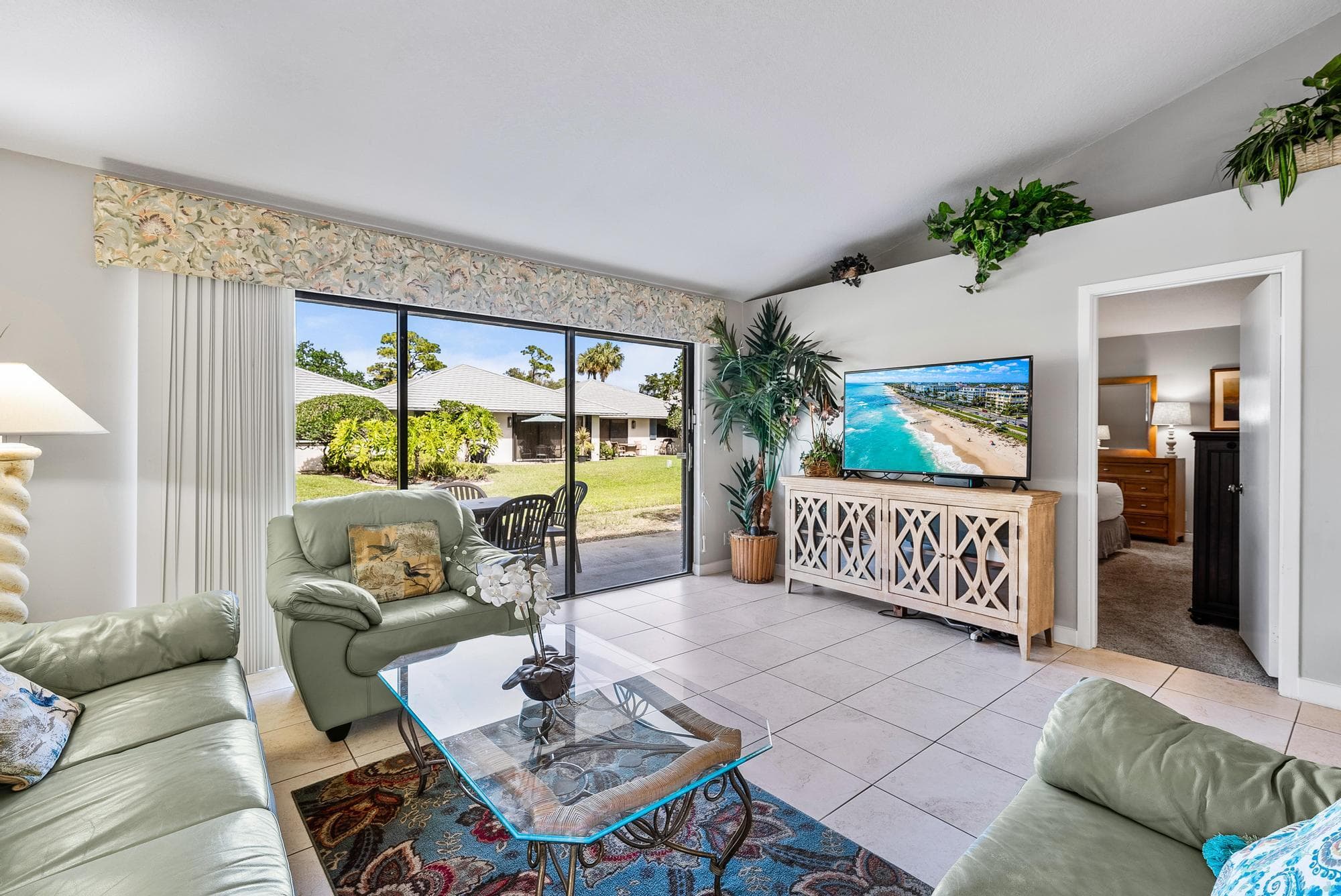 406 Club Drive, Palm Beach Gardens, FL 33418 — photo 2 of 31