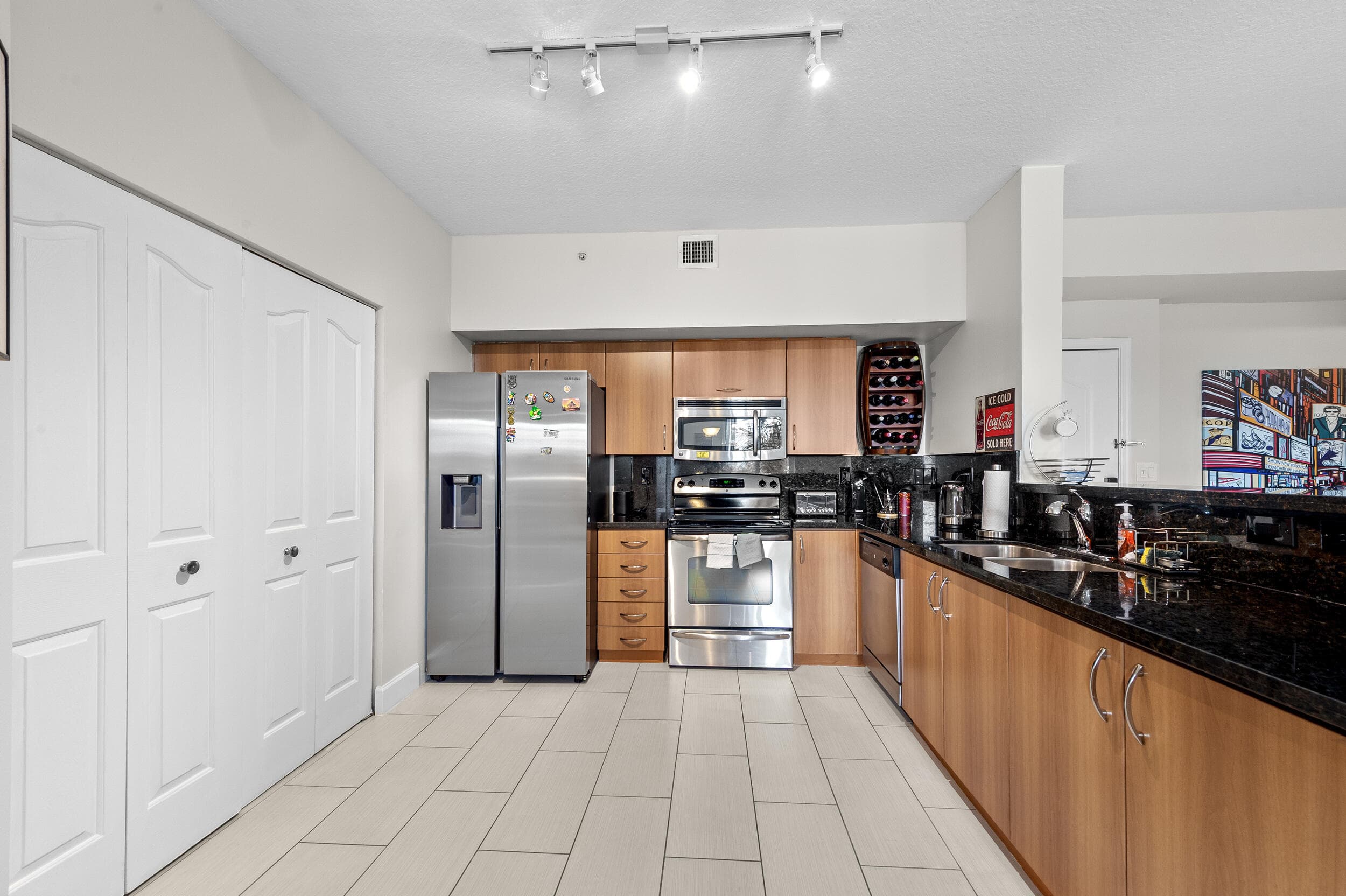 255 NE 3rd Avenue 2401, Delray Beach, FL 33444 — photo 8 of 30
