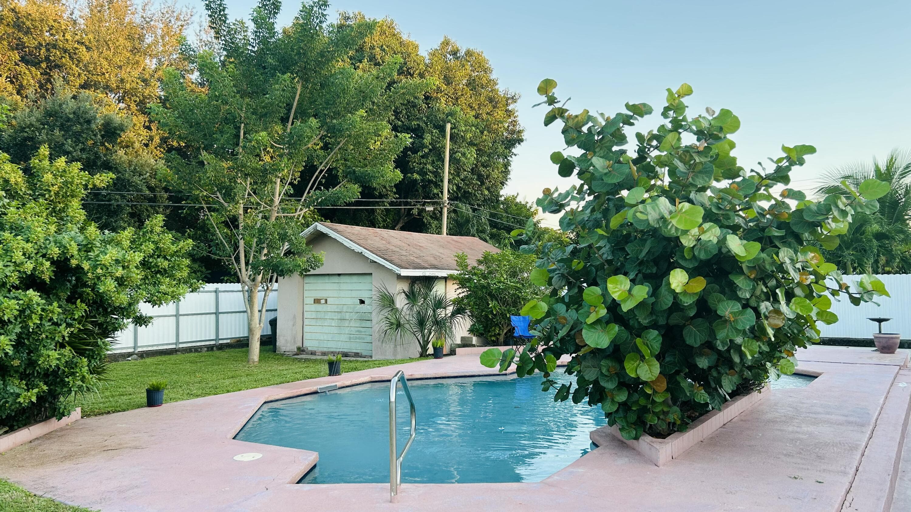 2084 Laura Lane, West Palm Beach, FL 33415 — photo 23 of 25