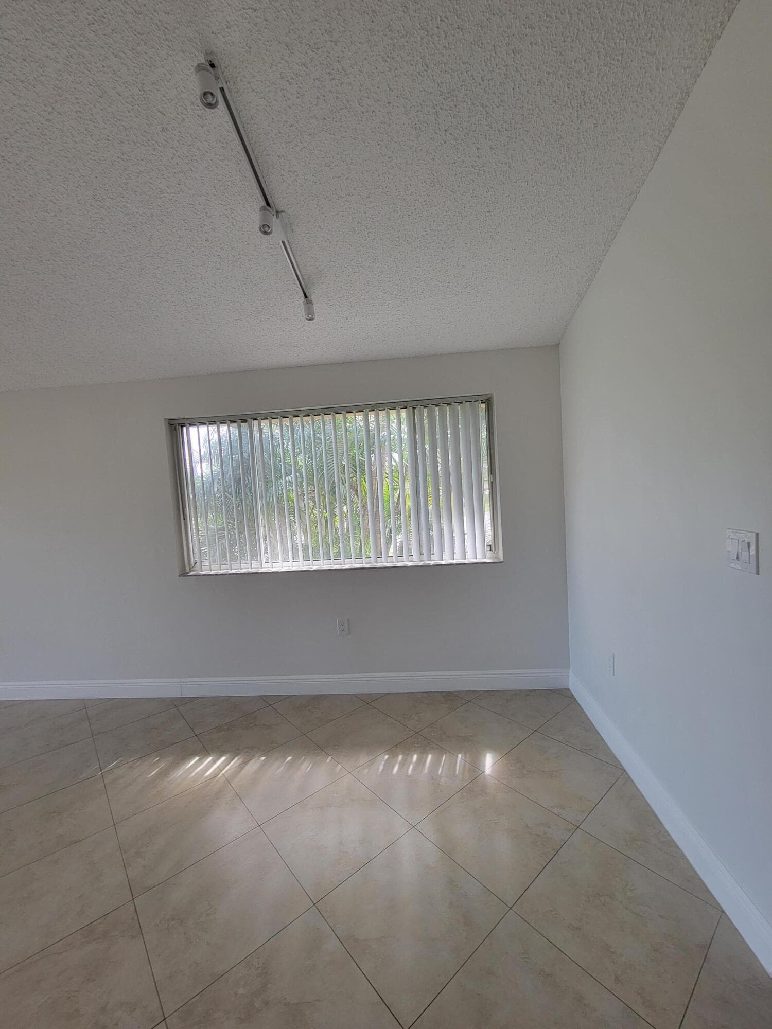 4208 Glenmoor Drive, West Palm Beach, FL 33409 — photo 32 of 36