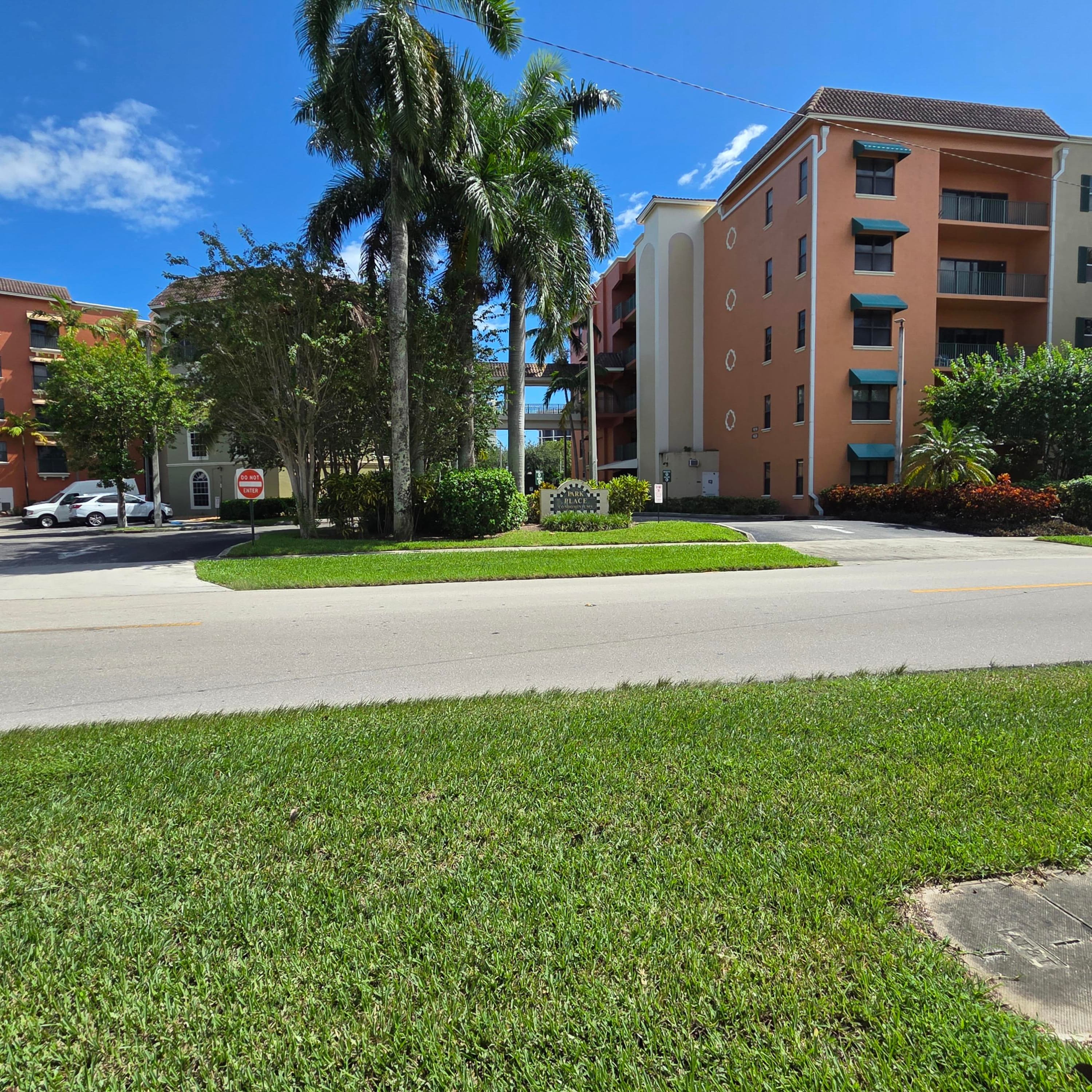 1610 Presidential Way 105, West Palm Beach, FL 33401 — photo 1 of 12