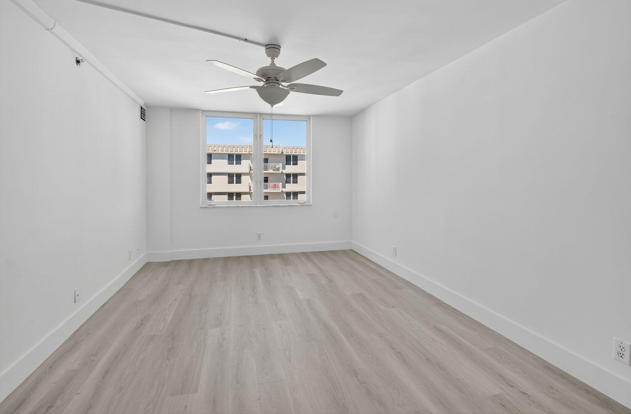 3221 S Ocean Boulevard 908, Highland Beach, FL 33487 — photo 31 of 57