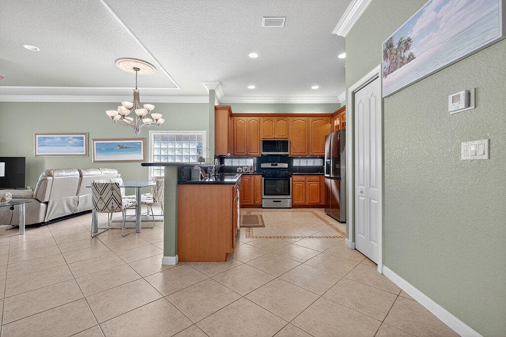 212 Berenger Walk, Royal Palm Beach, FL 33414 — photo 7 of 33