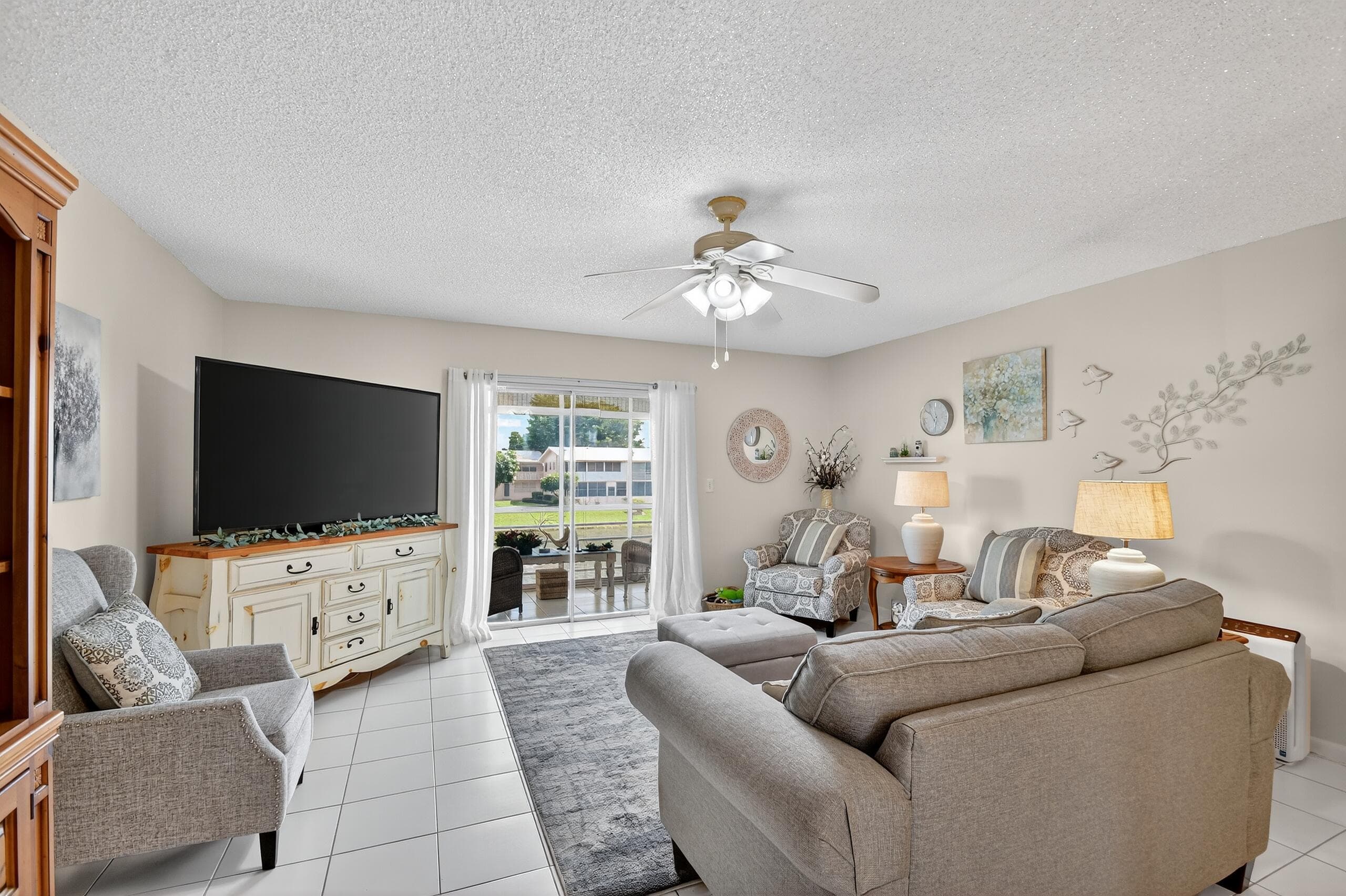204 Oxford 300, West Palm Beach, FL 33417 — photo 11 of 39