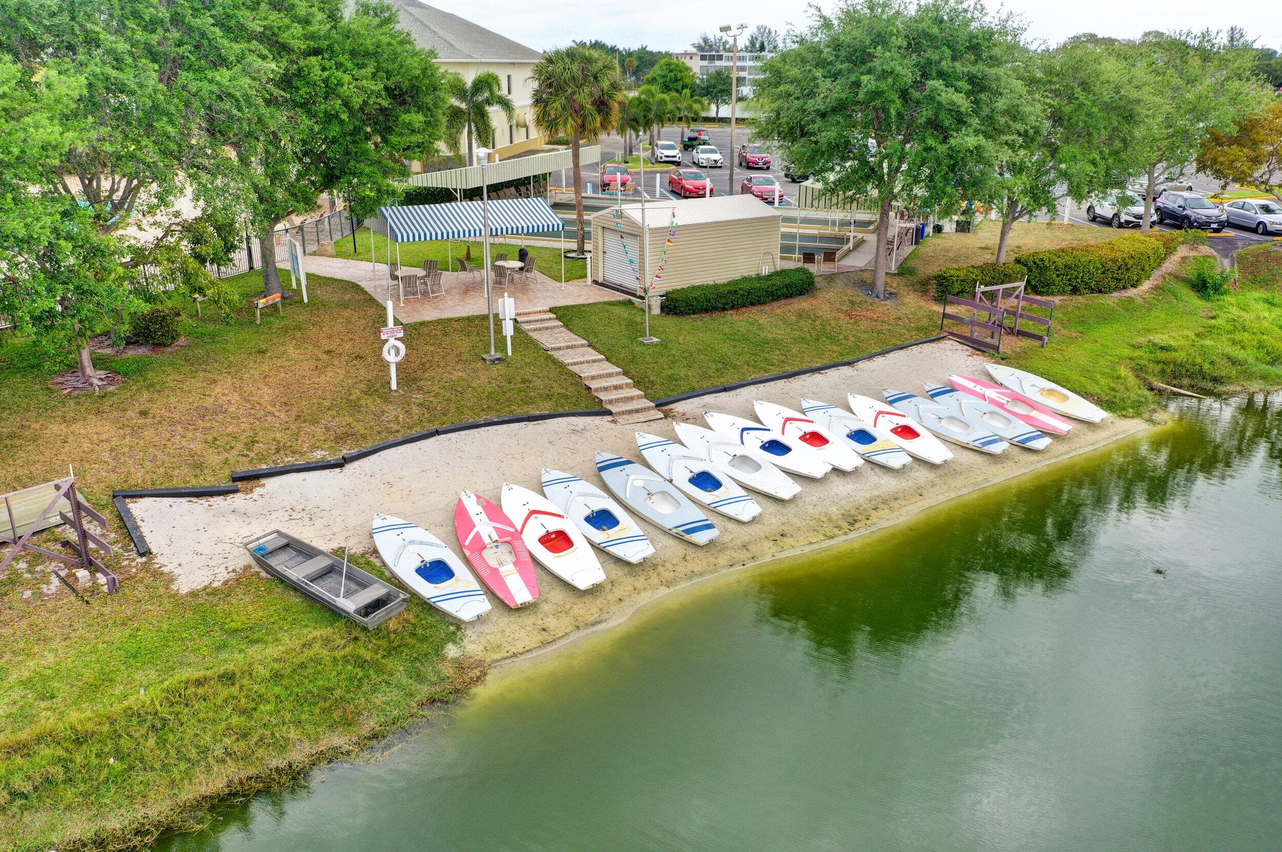 204 Oxford 300, West Palm Beach, FL 33417 — photo 37 of 39